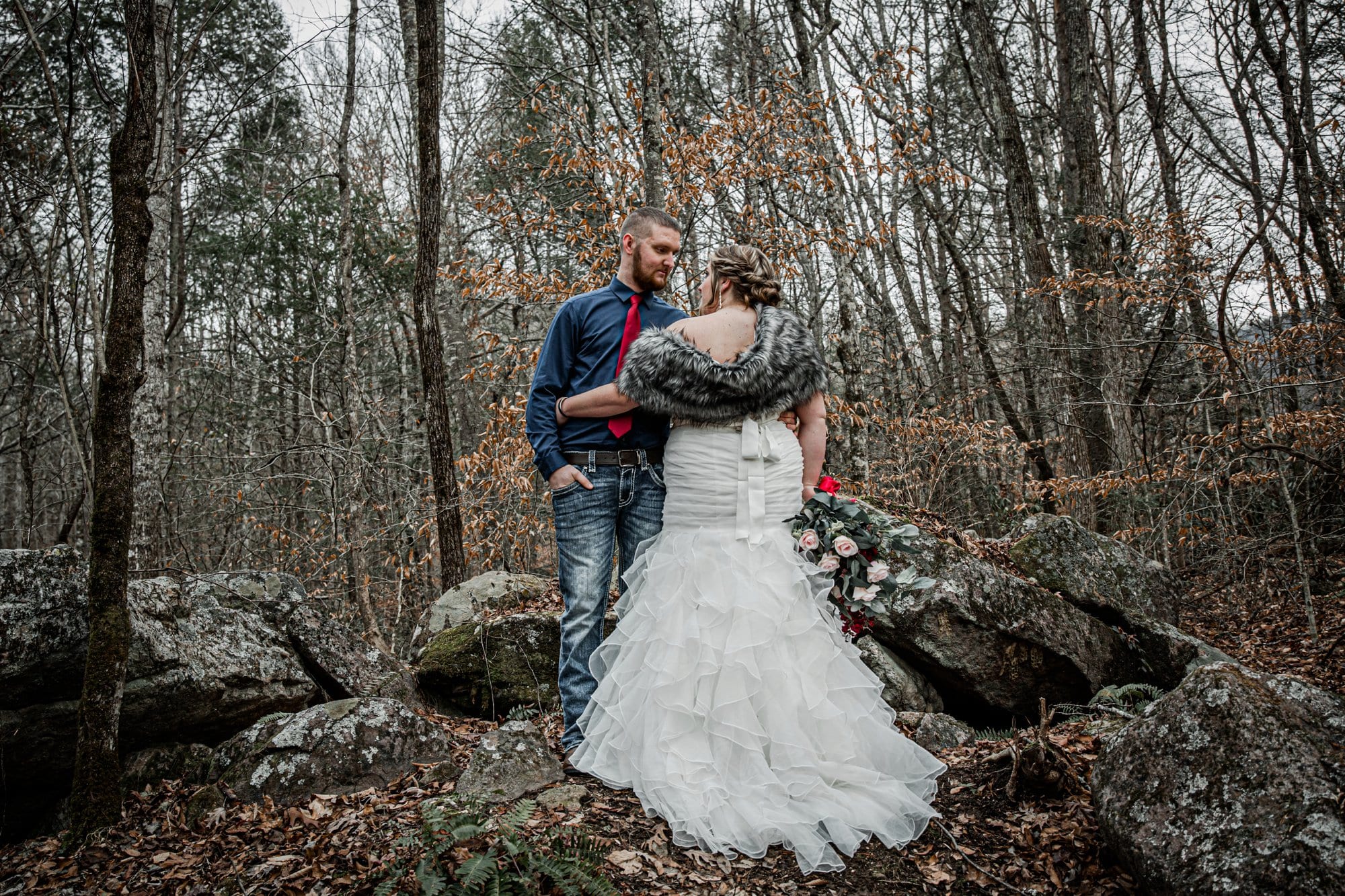 Outdoor weddings in the forest in pigeon forge