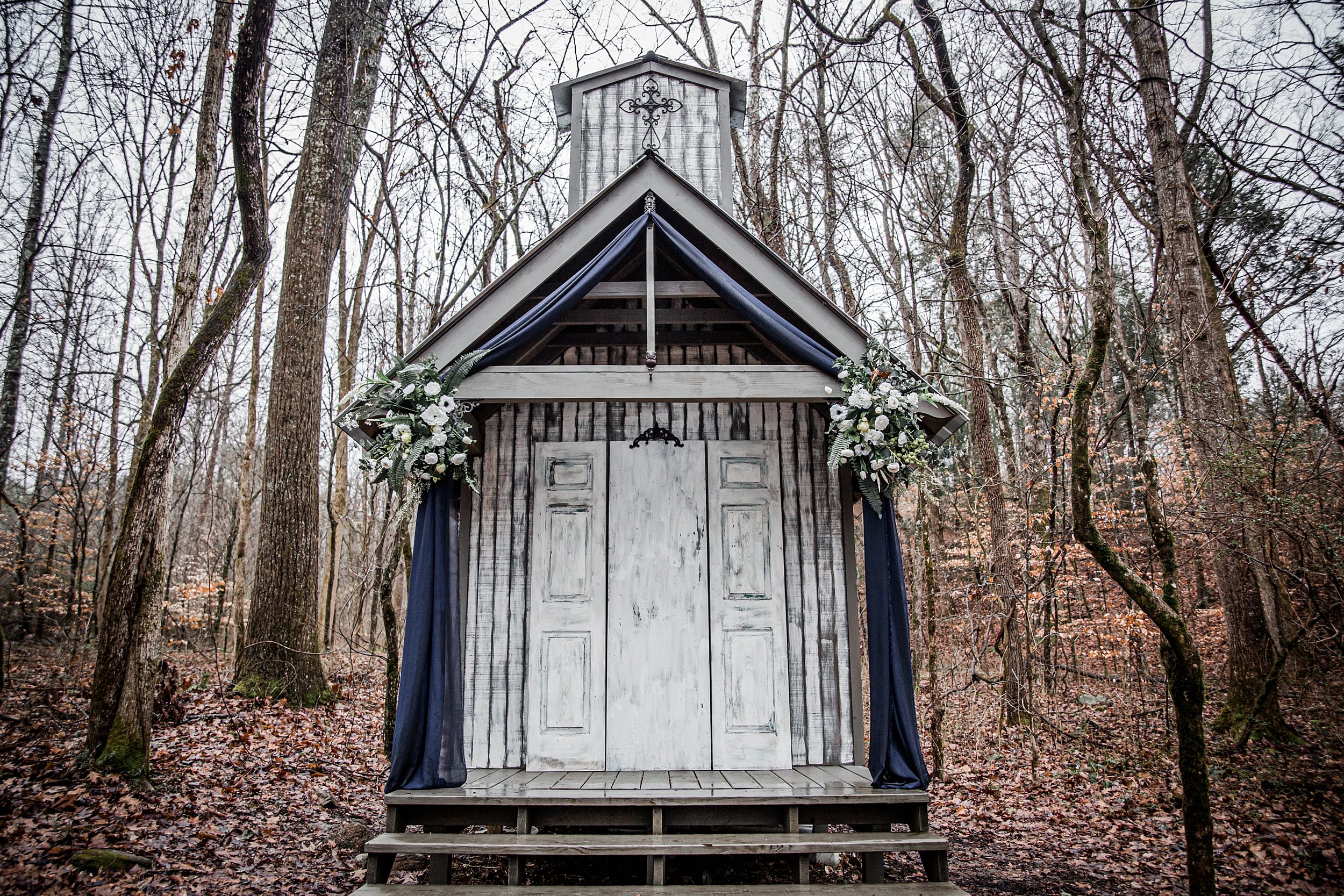 Pigeon Forge Micro Wedding Tiny Chapel in the Woods