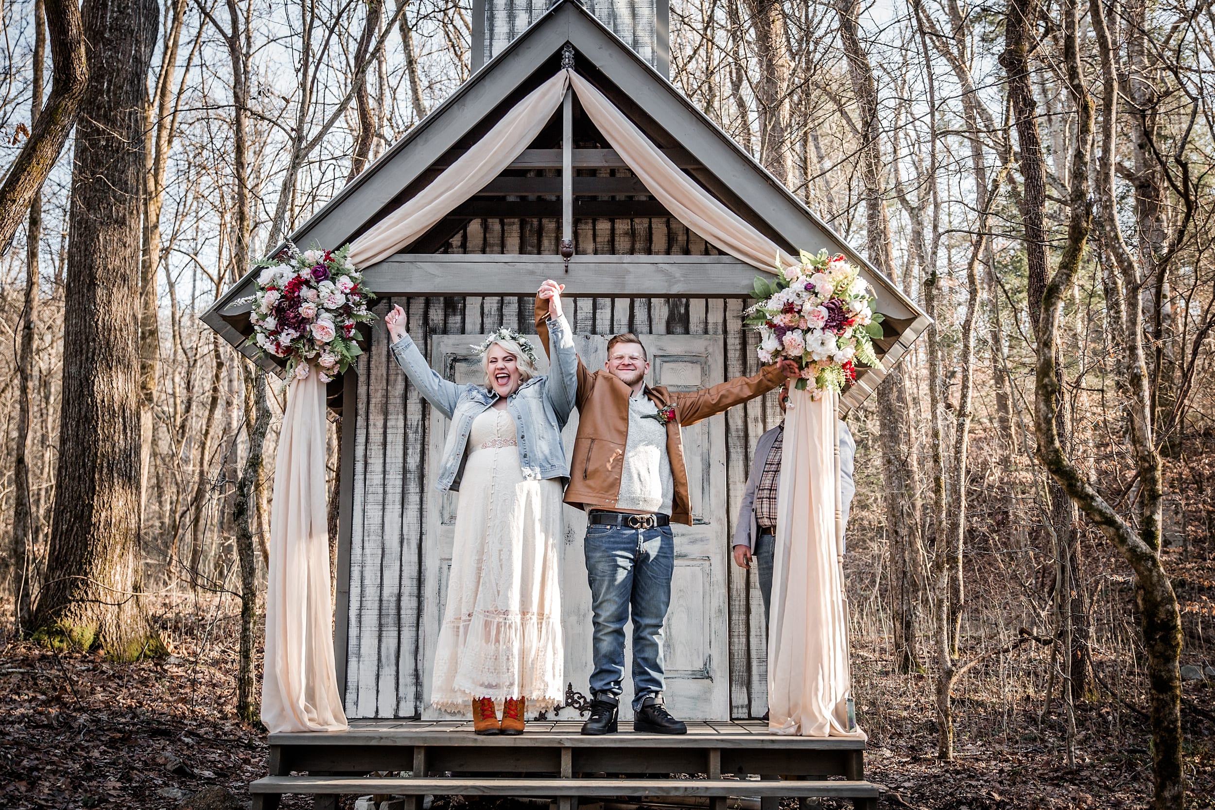Tying the Knot at Smoky Mountain Wedding Chapels