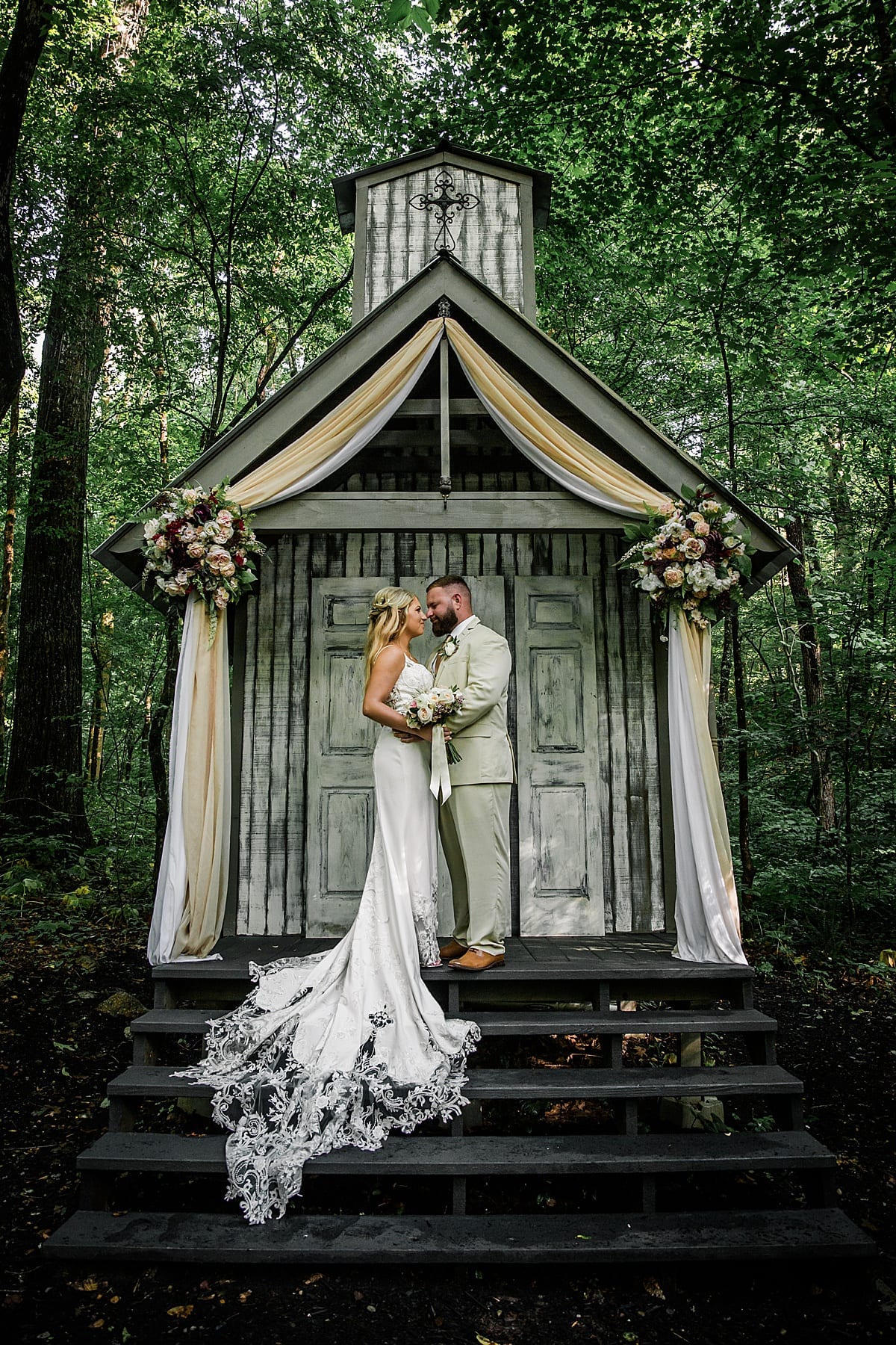 Tennessee Wedding Chapels