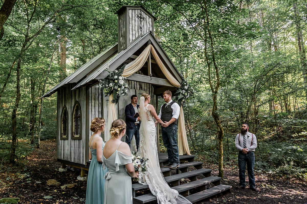 Intimate East Tennessee Weddings