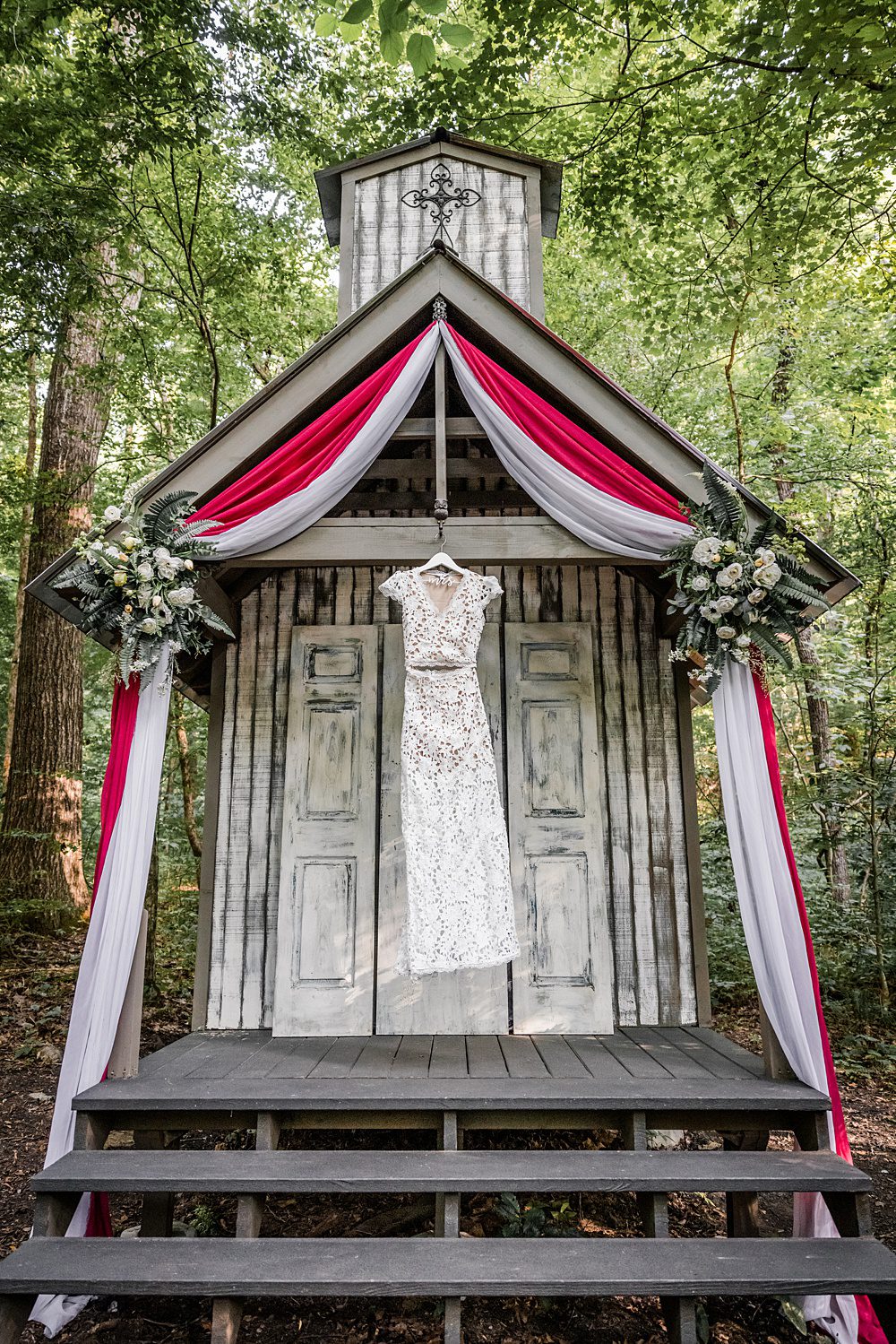 classic country wedding chapel