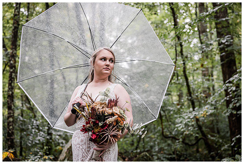rainy september tennessee wedding