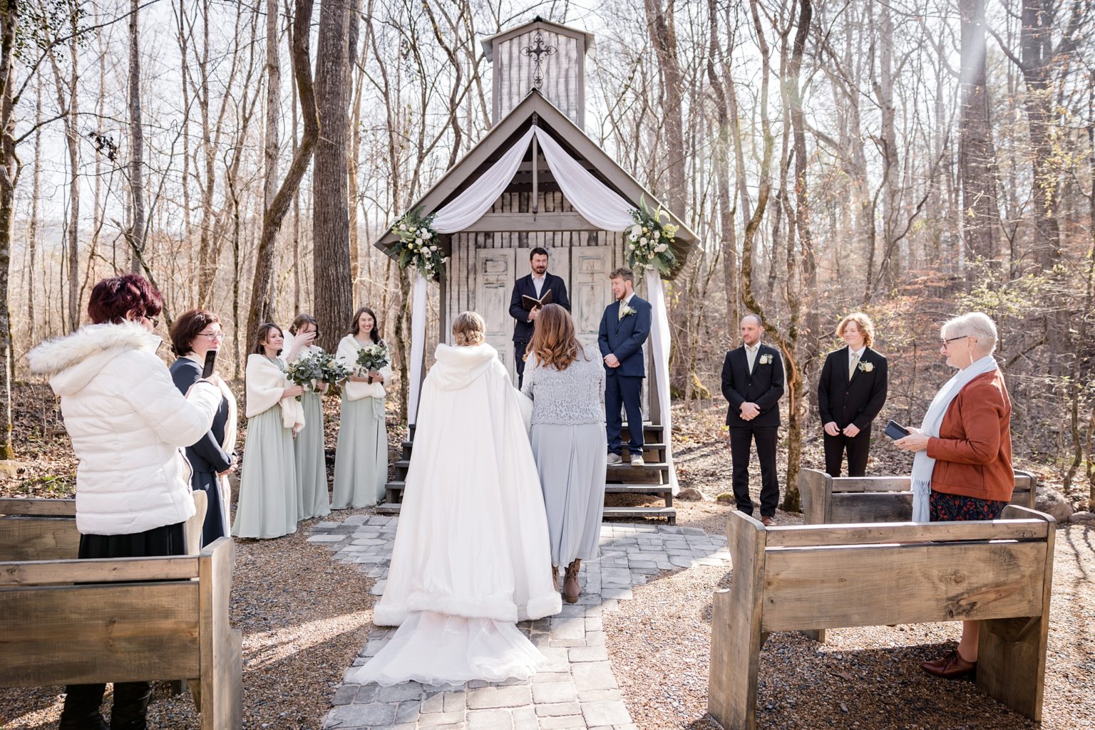 Winter Micro Wedding - Celeste and Hannes - Chapel in the Hollow