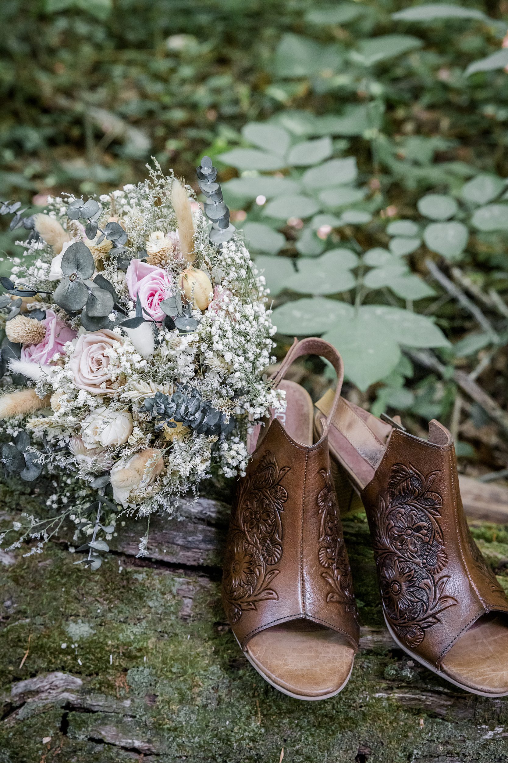 Outdoor country micro wedding