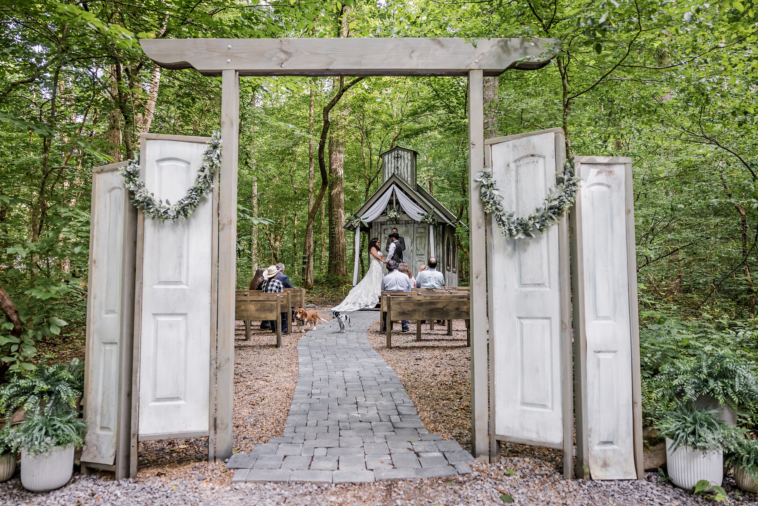 Outdoor Country Micro Wedding