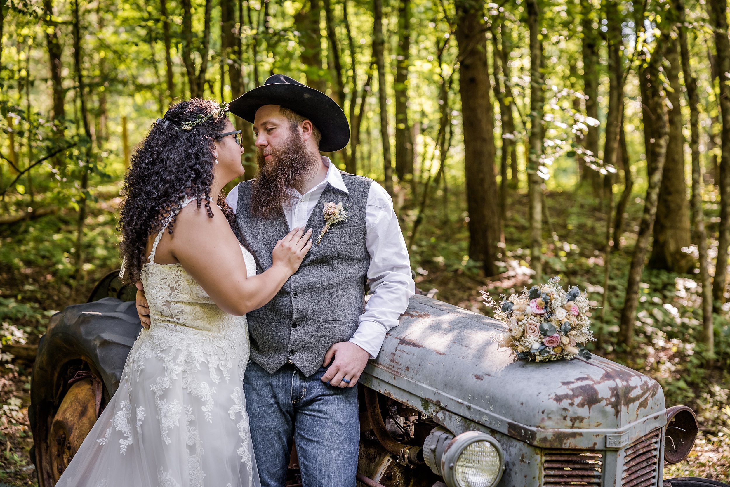 Outdoor Country Micro Wedding