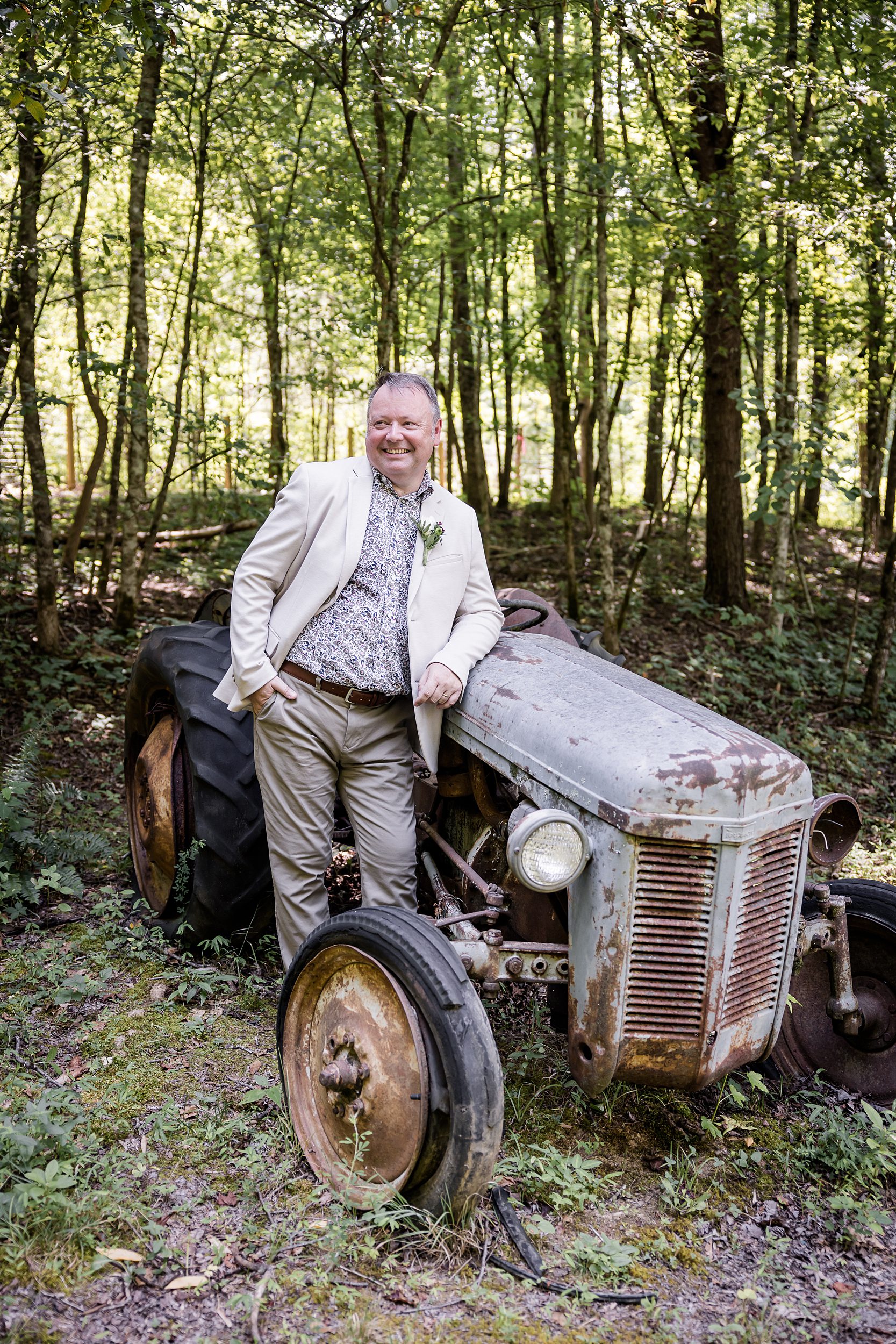 Groom rustic tractor Portrait