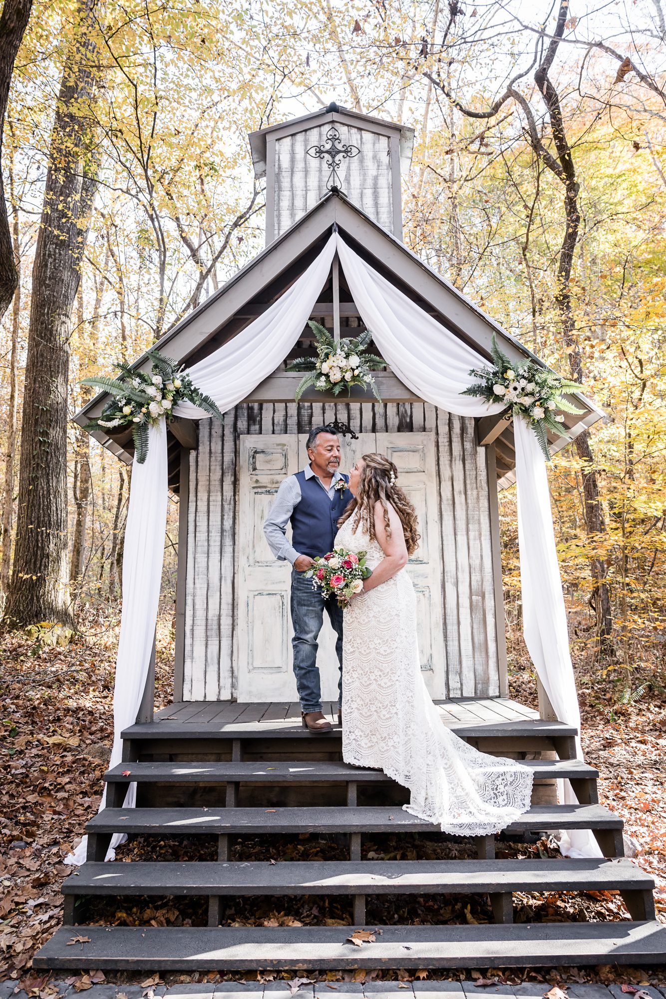 Woodsy Bride and Groom Portrait