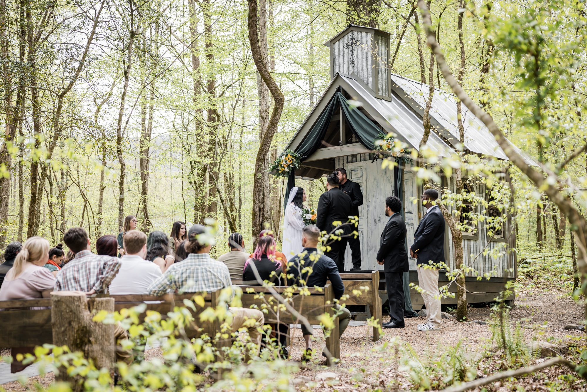 woodsy Spring wedding