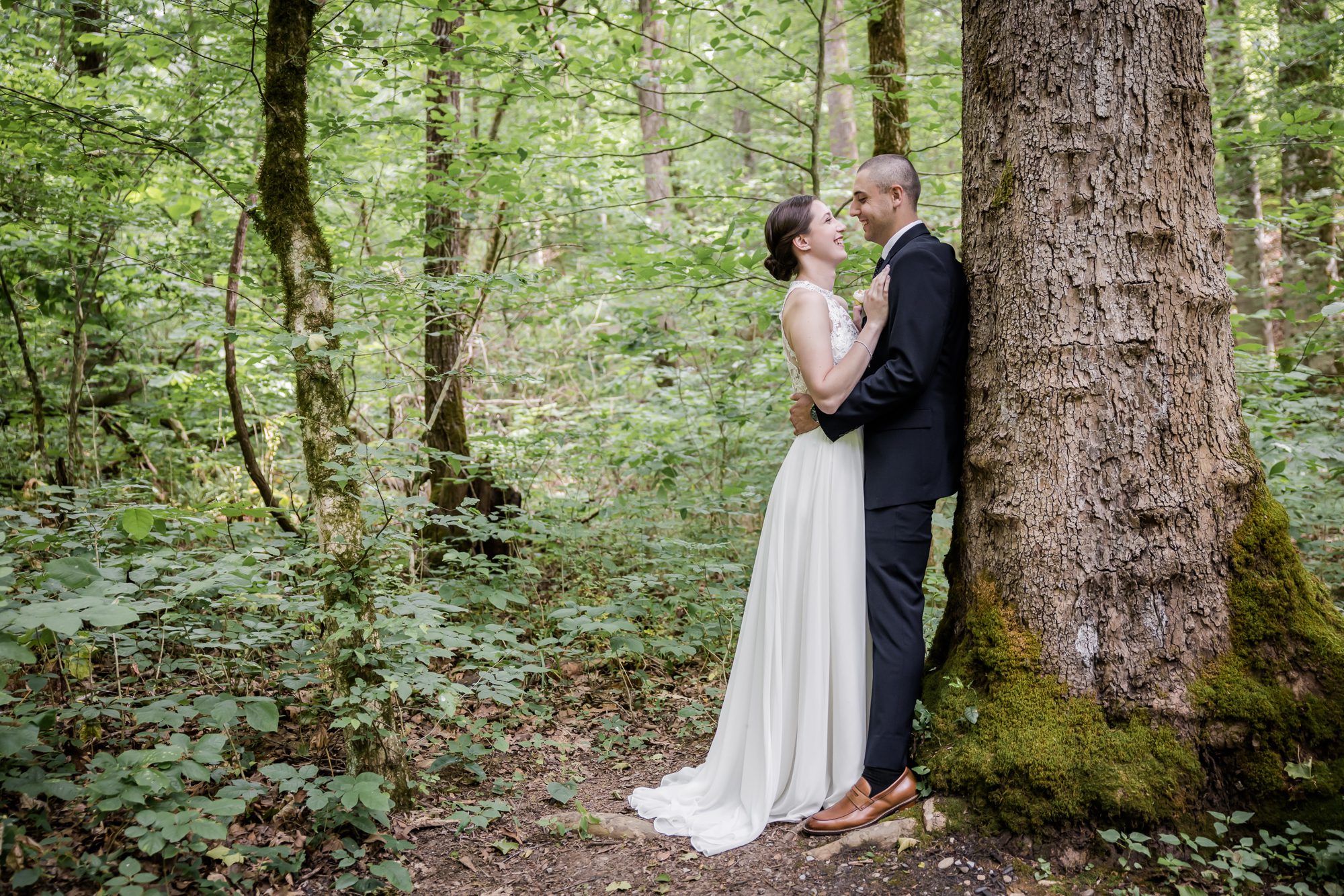 Traditional Outdoor Micro Wedding 