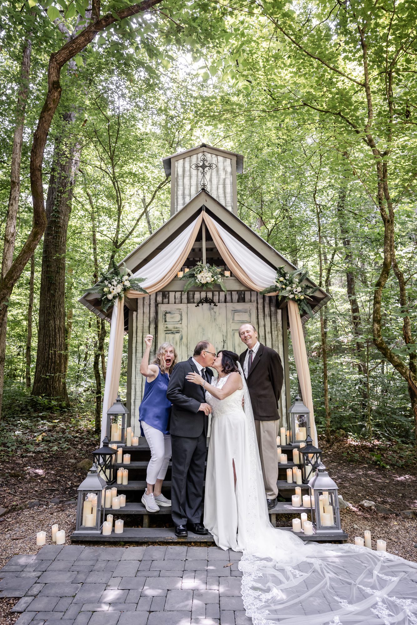 Blissful June Elopement in East Tennessee