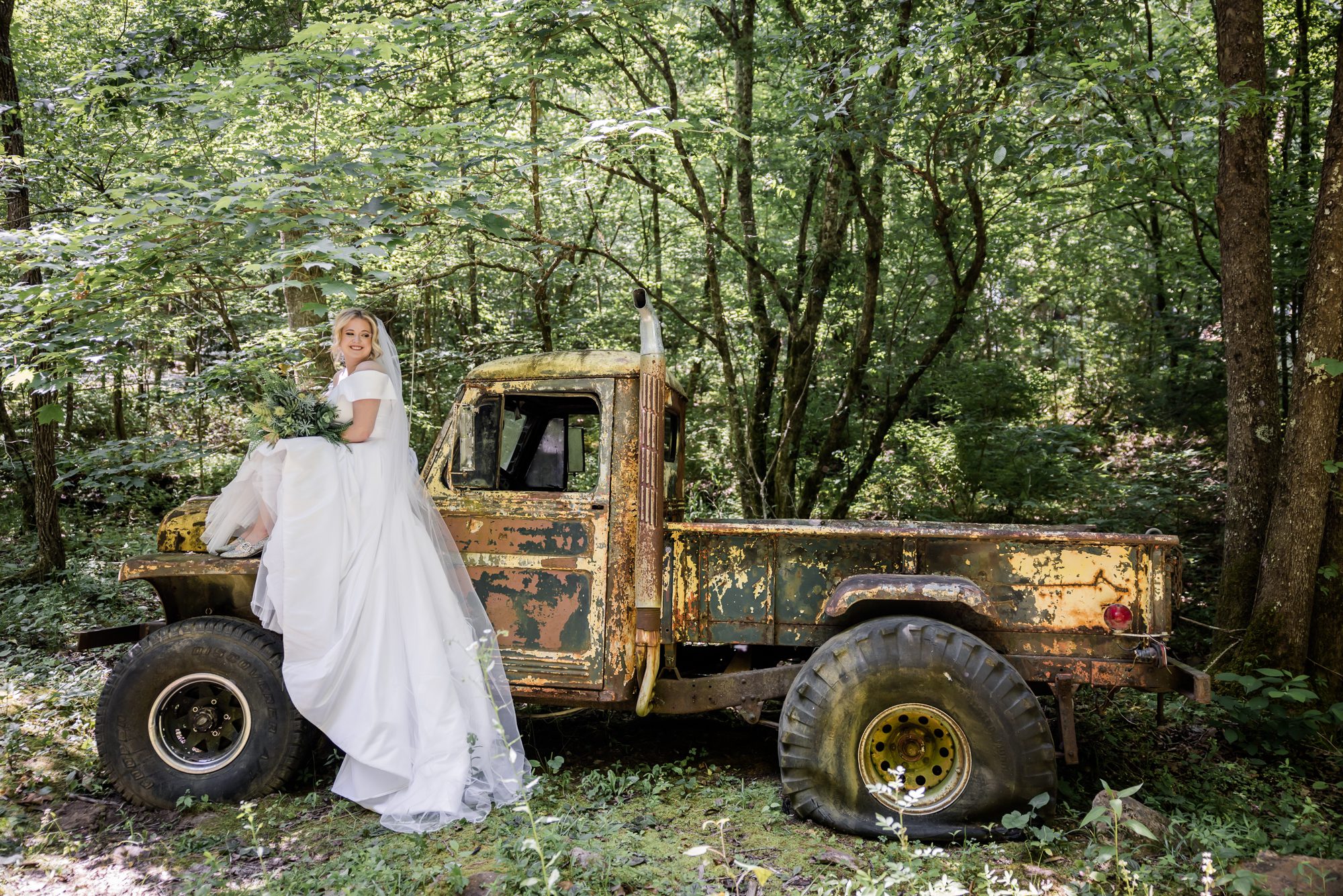 Rustic truck Bridal Portrait