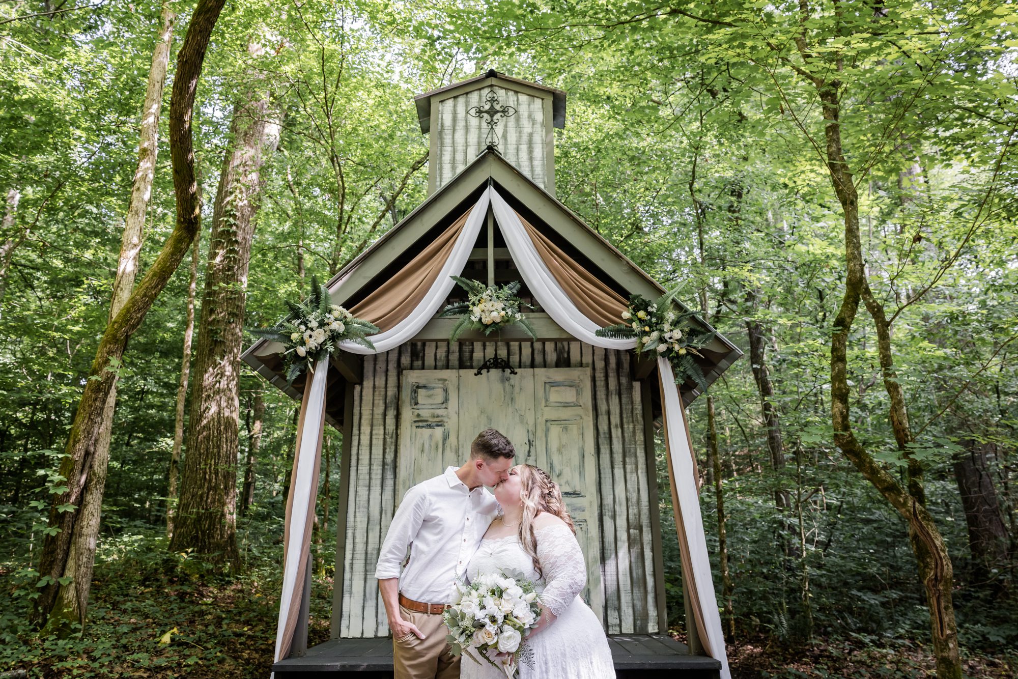 Outdoor Bride and Groom Portrait