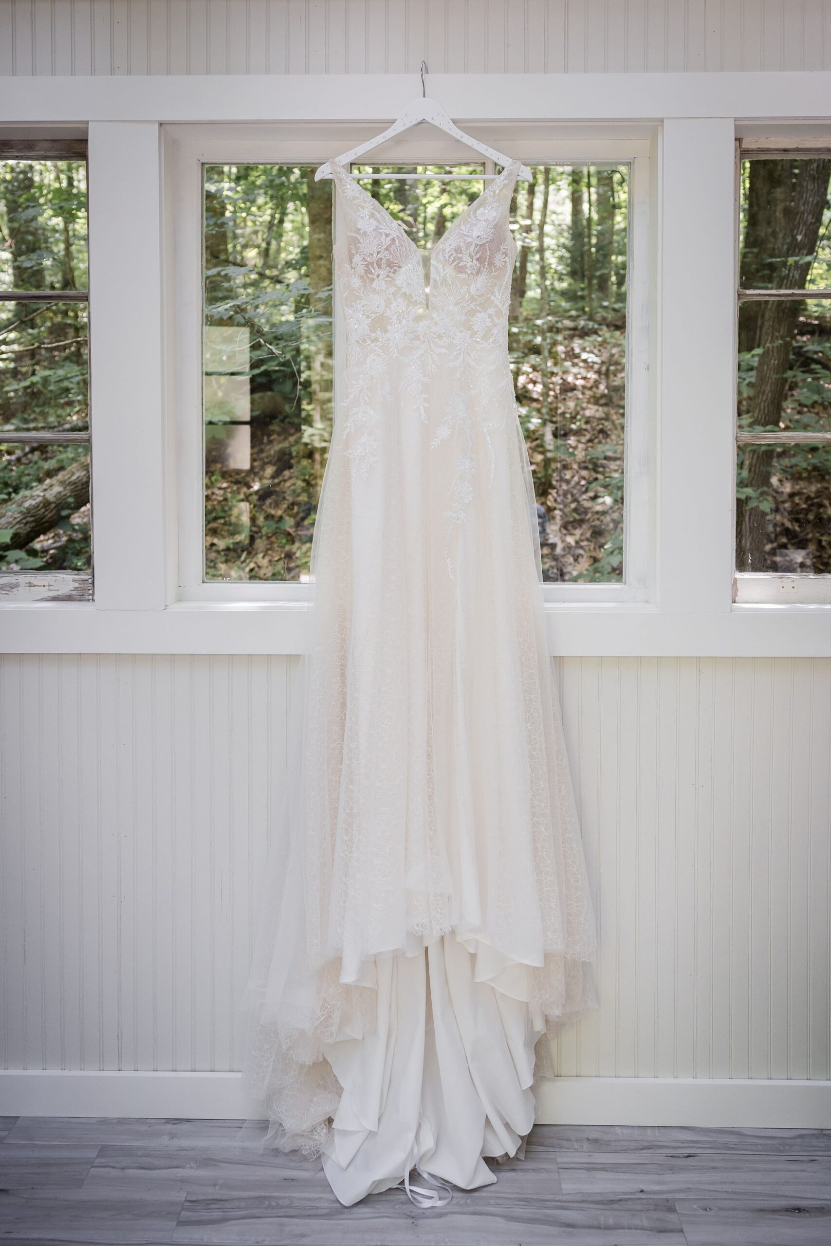 Intimate East Tennessee Micro Wedding