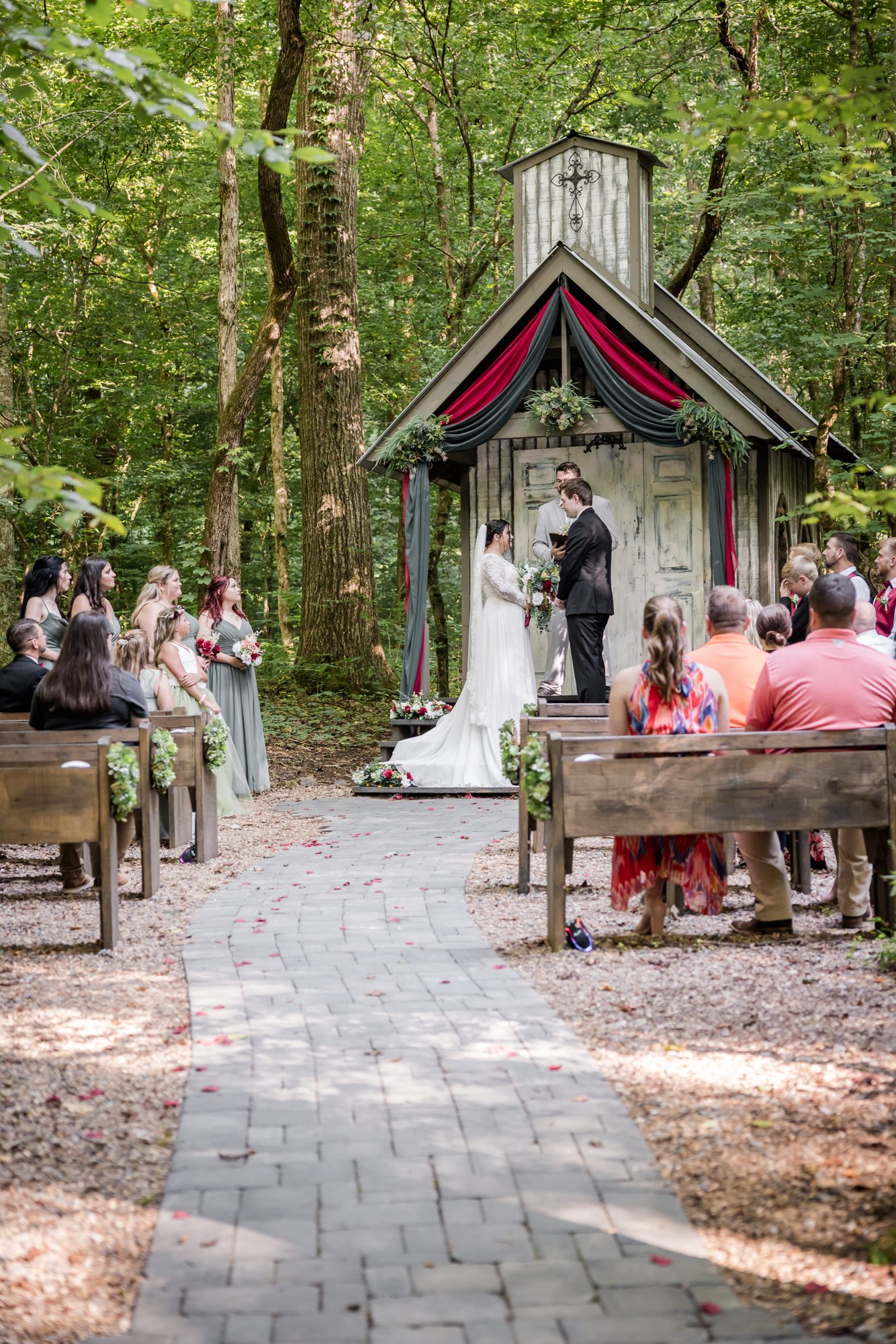 summer outdoor ceremony