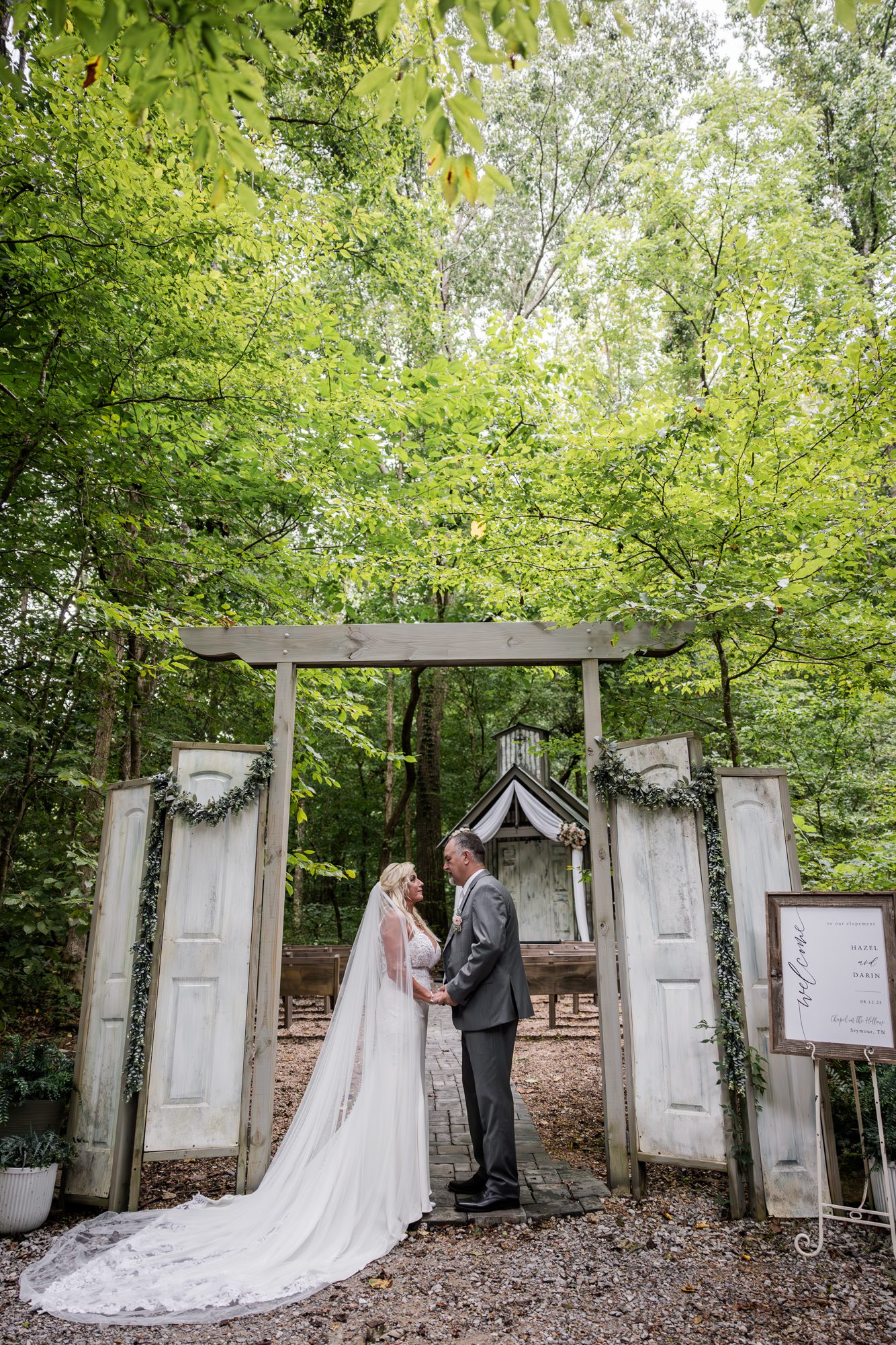 outdoor bride and Groom Portrait