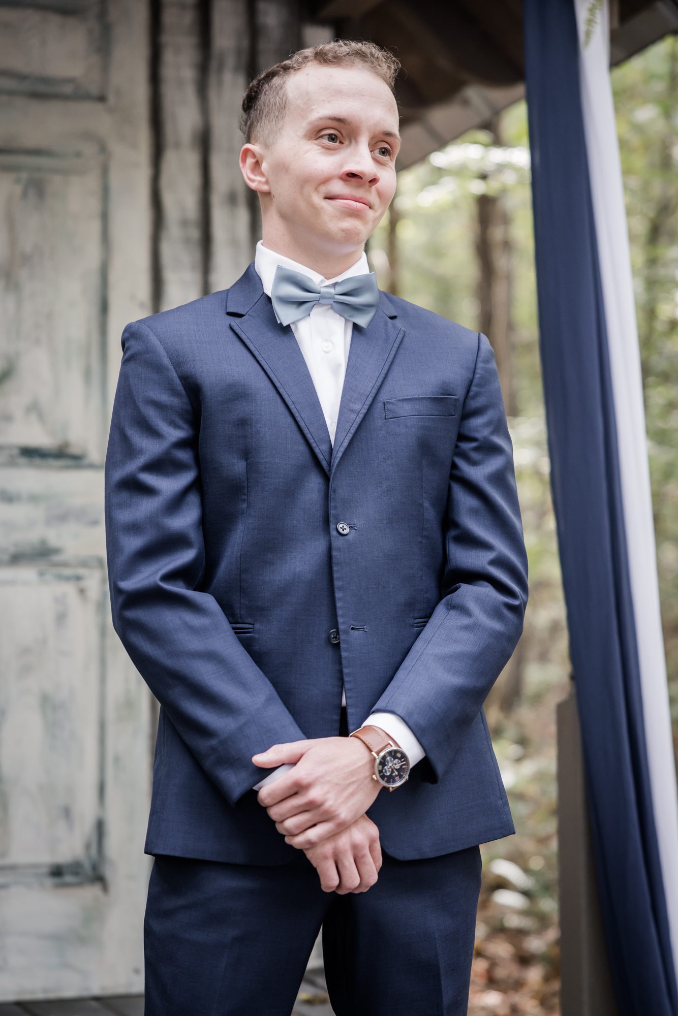 Groom first look