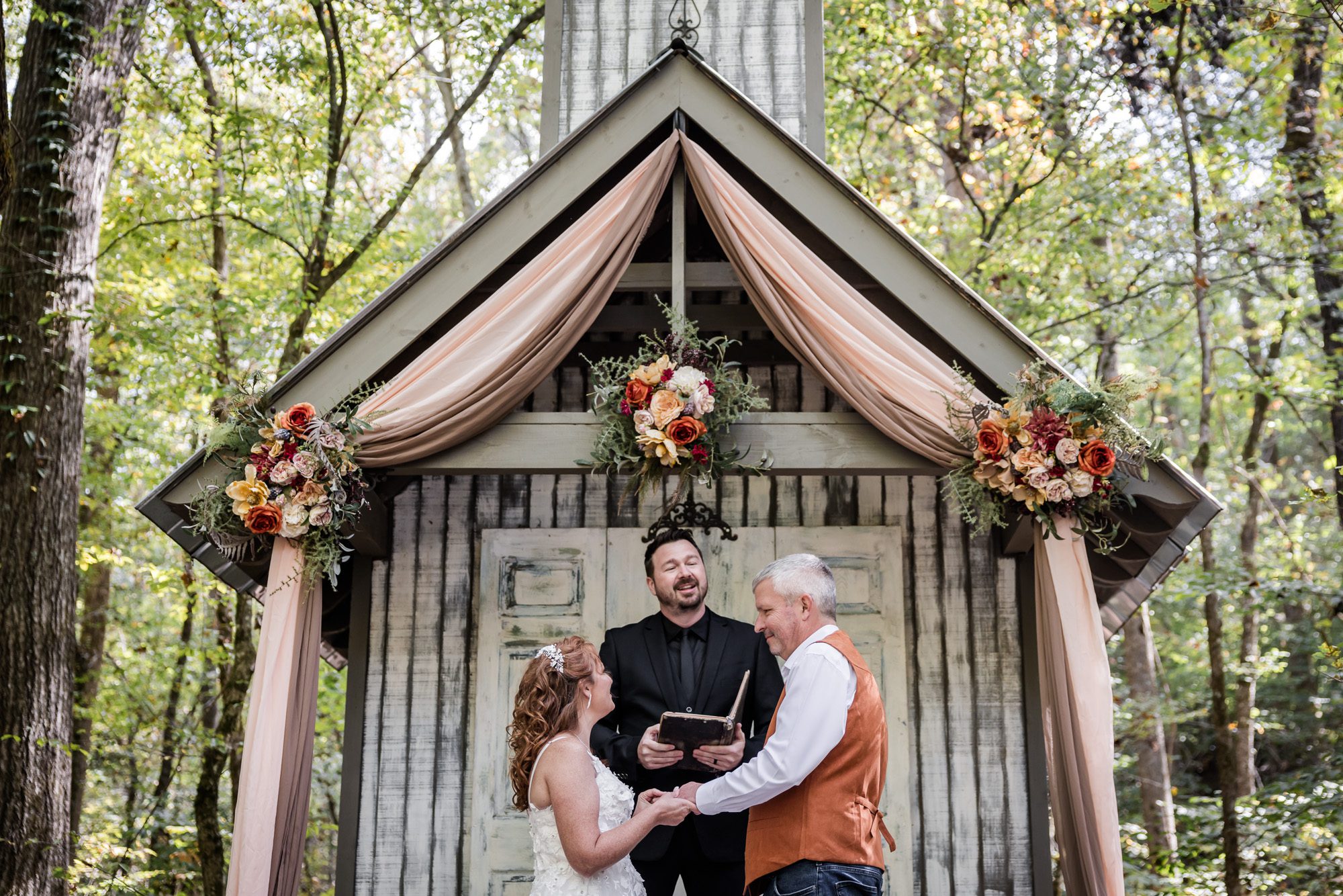 Rustic Autumn Micro Wedding