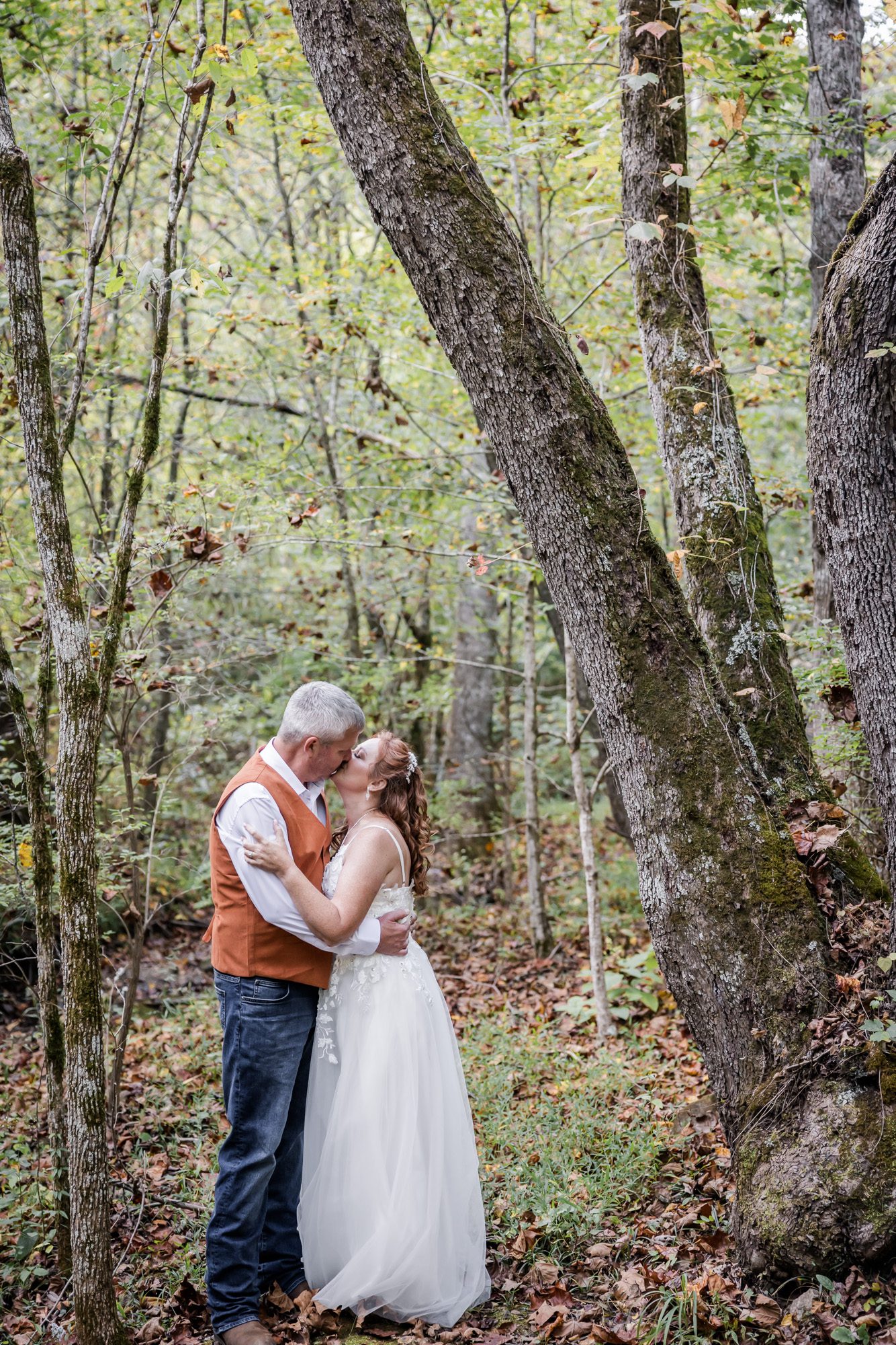 Creekside bride and groom