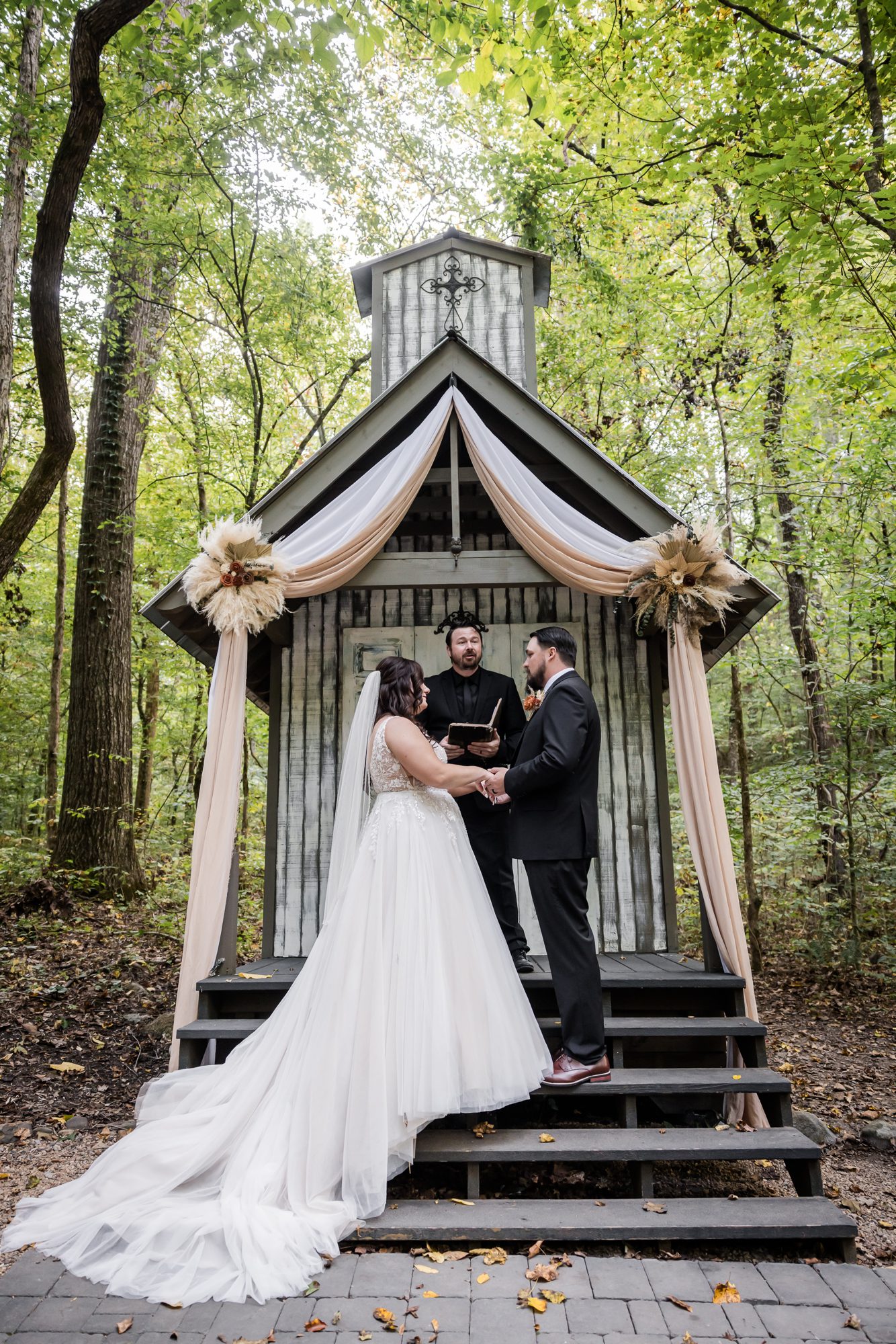 Woodsy ceremony