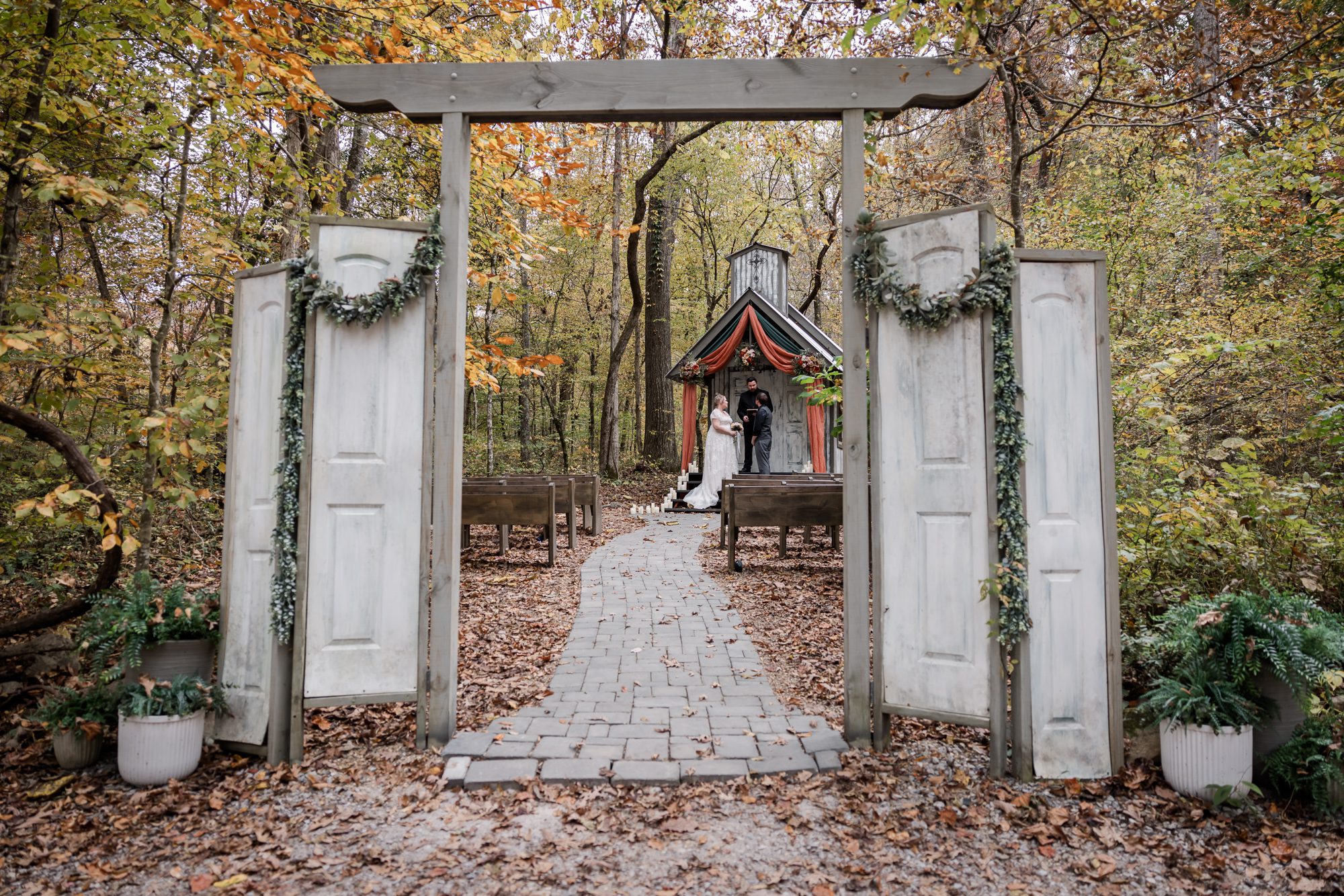 Fall outdoor ceremony