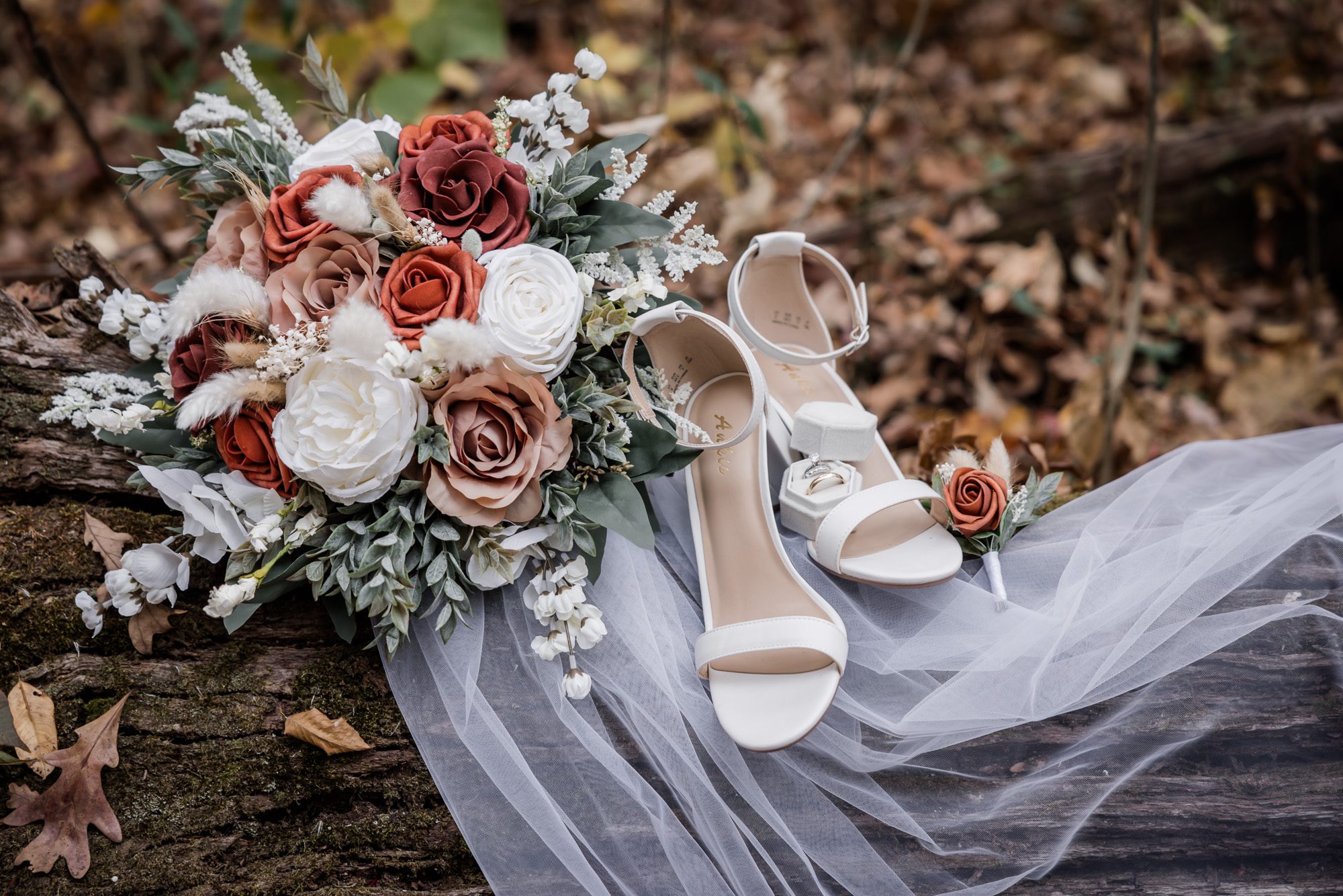 Fall bouquet and shoes
