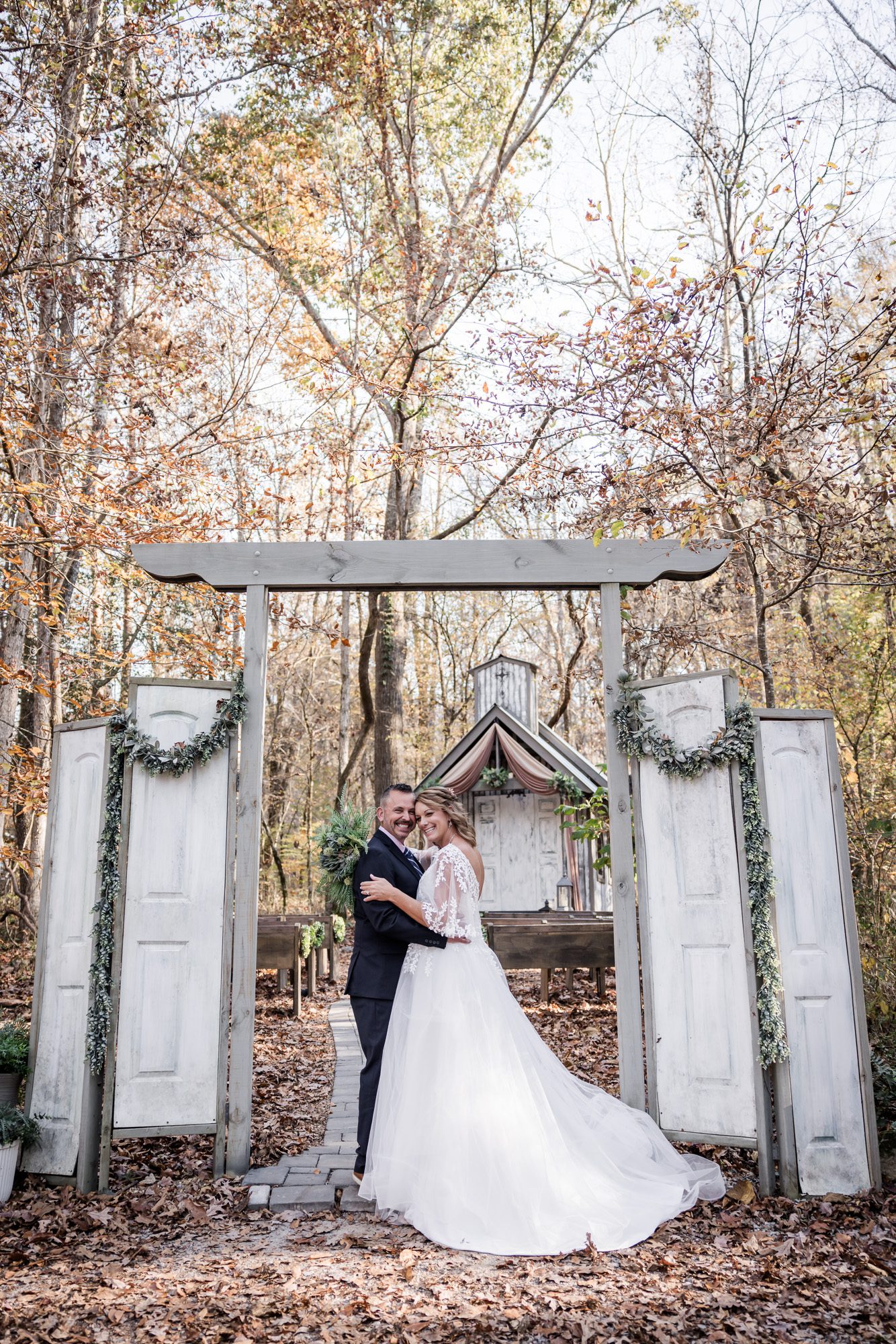 Woodsy bride and groom portrait