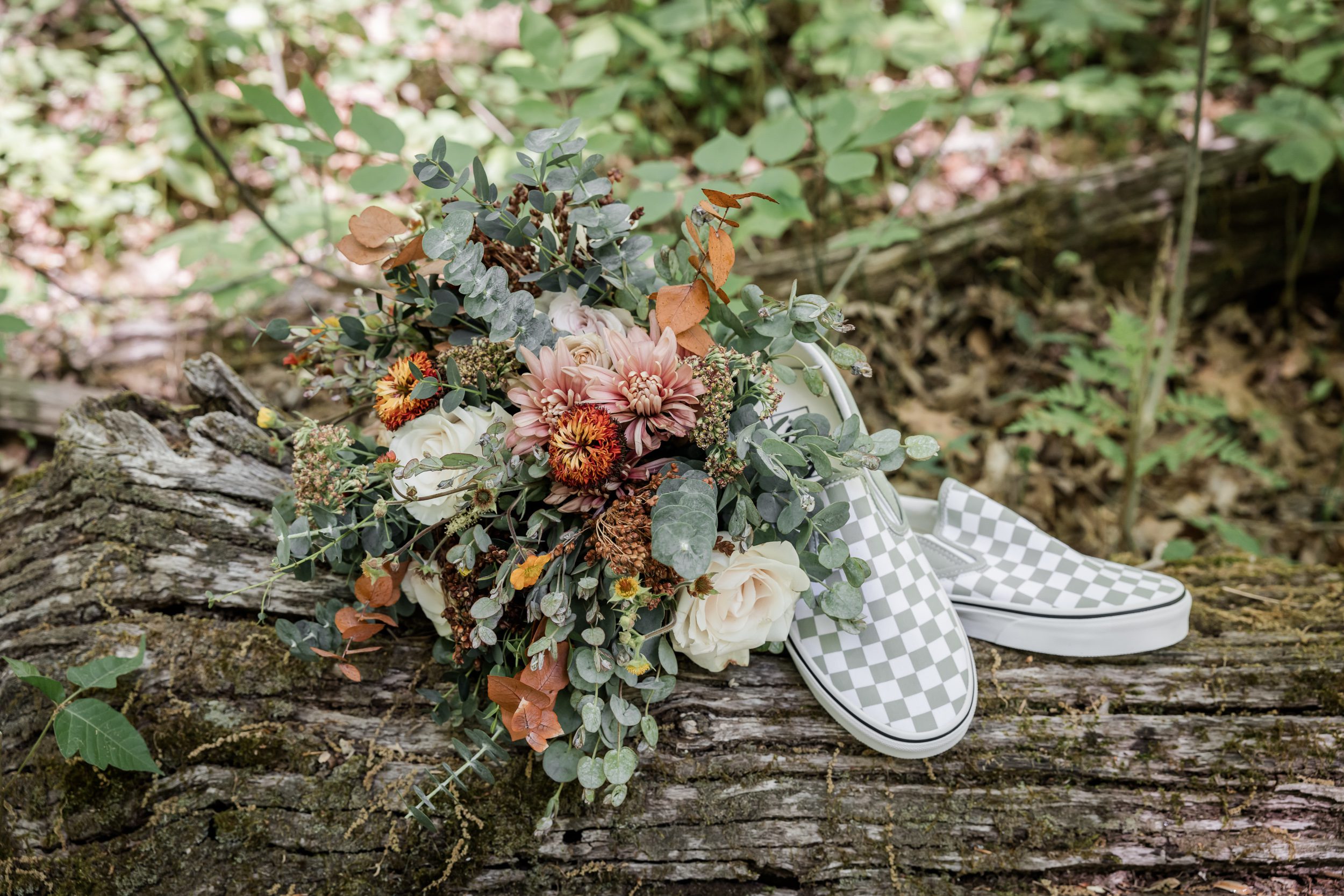 spring wedding in East Tennessee