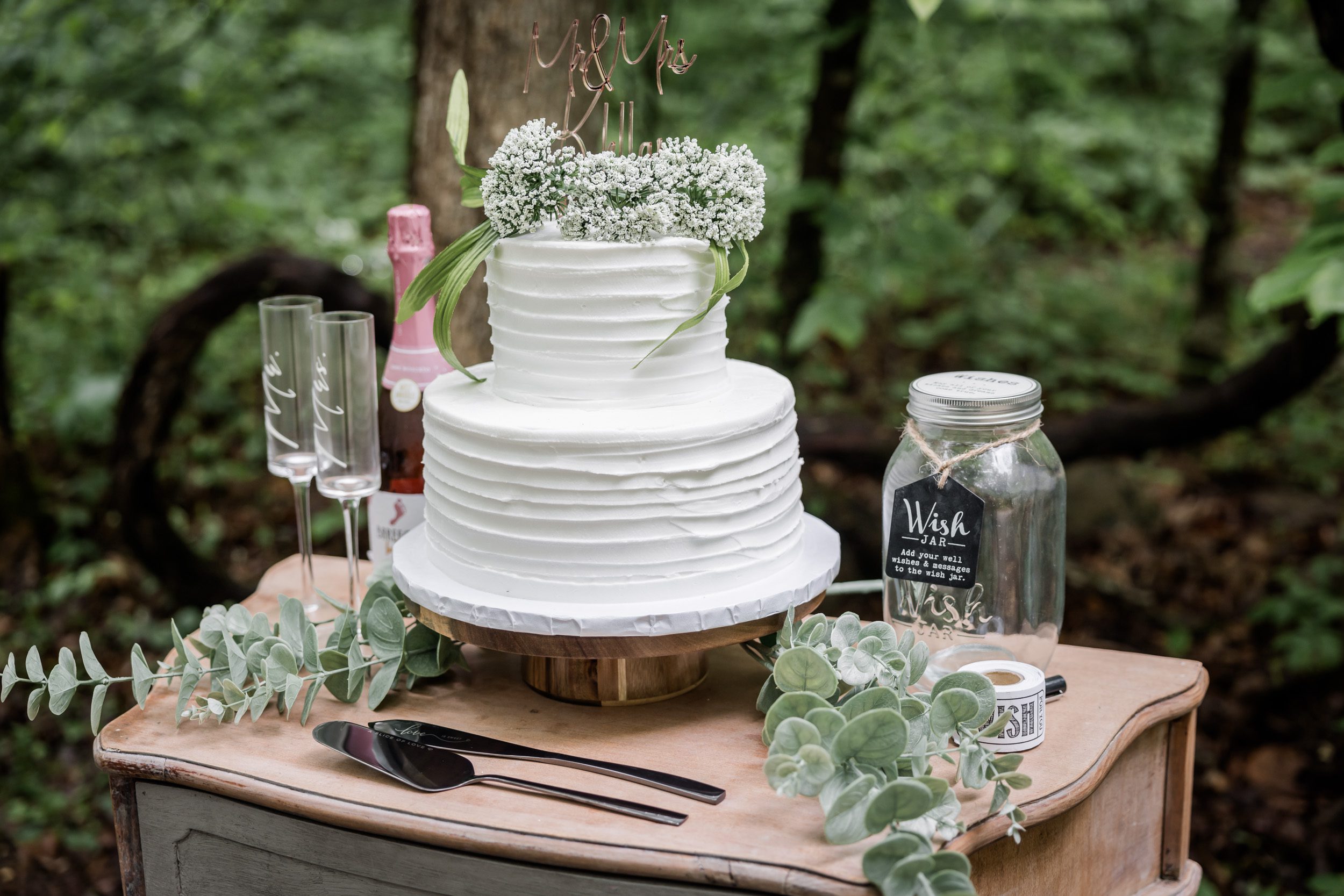 spontaneous micro wedding