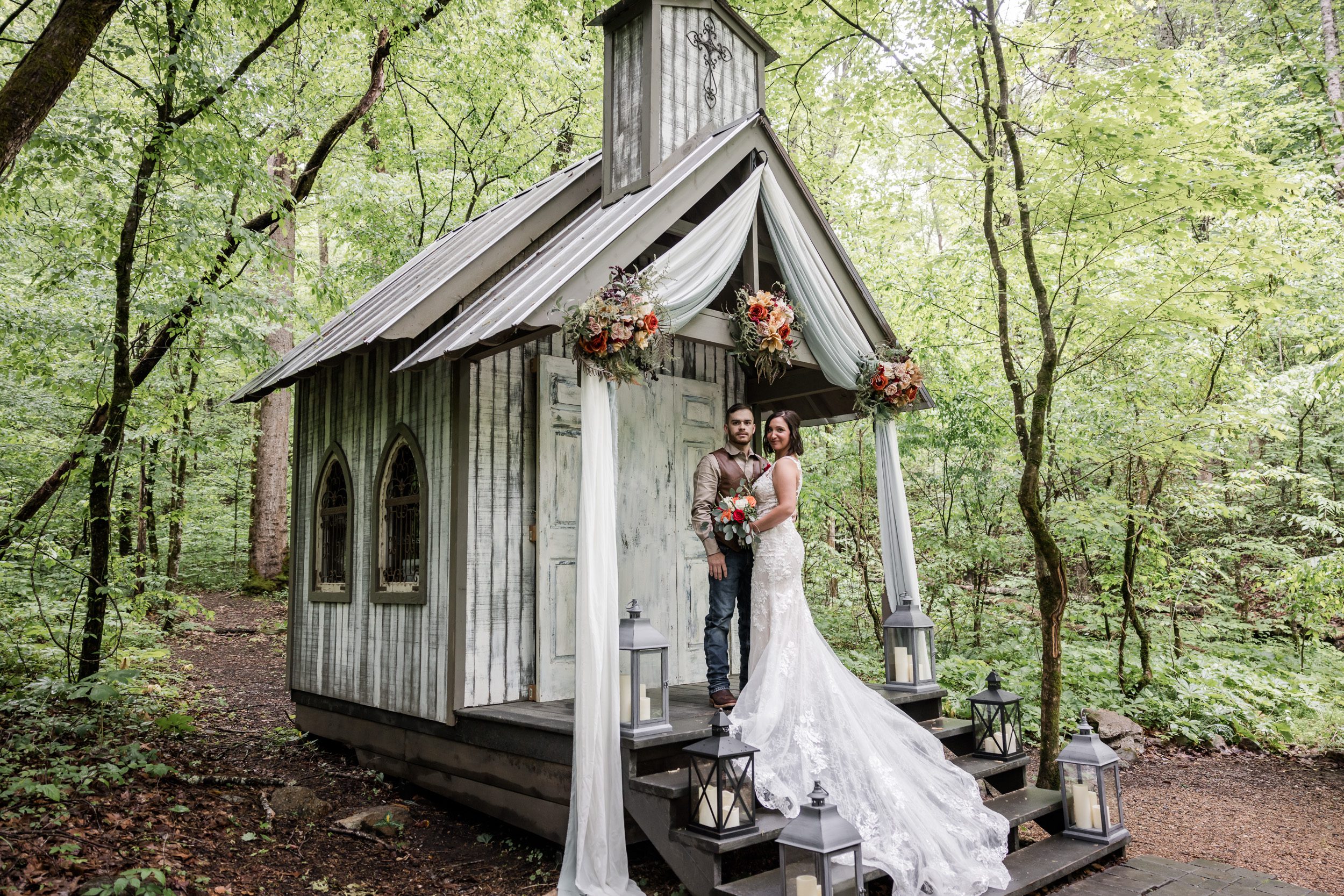 spontaneous micro wedding