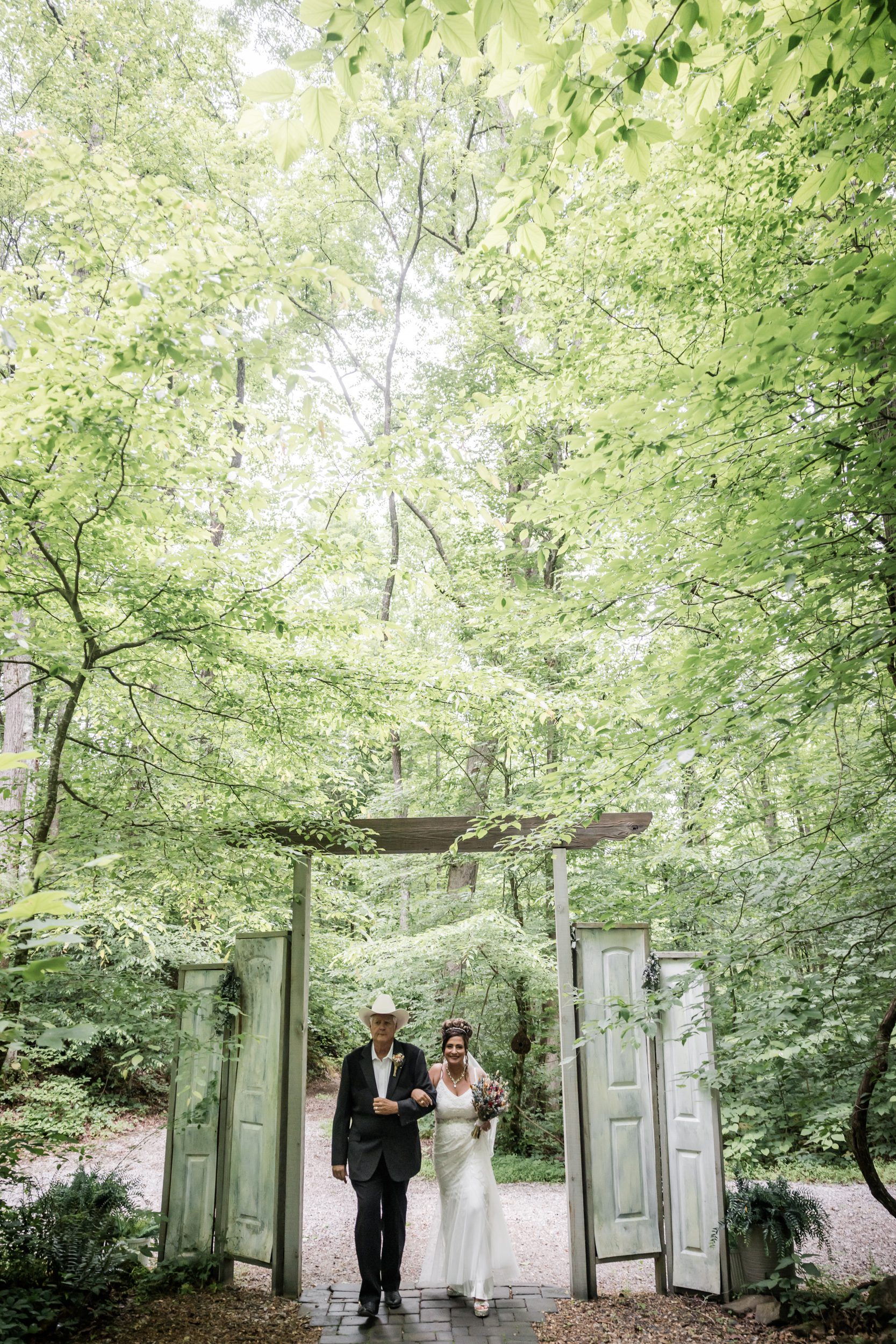 simple woodland wedding