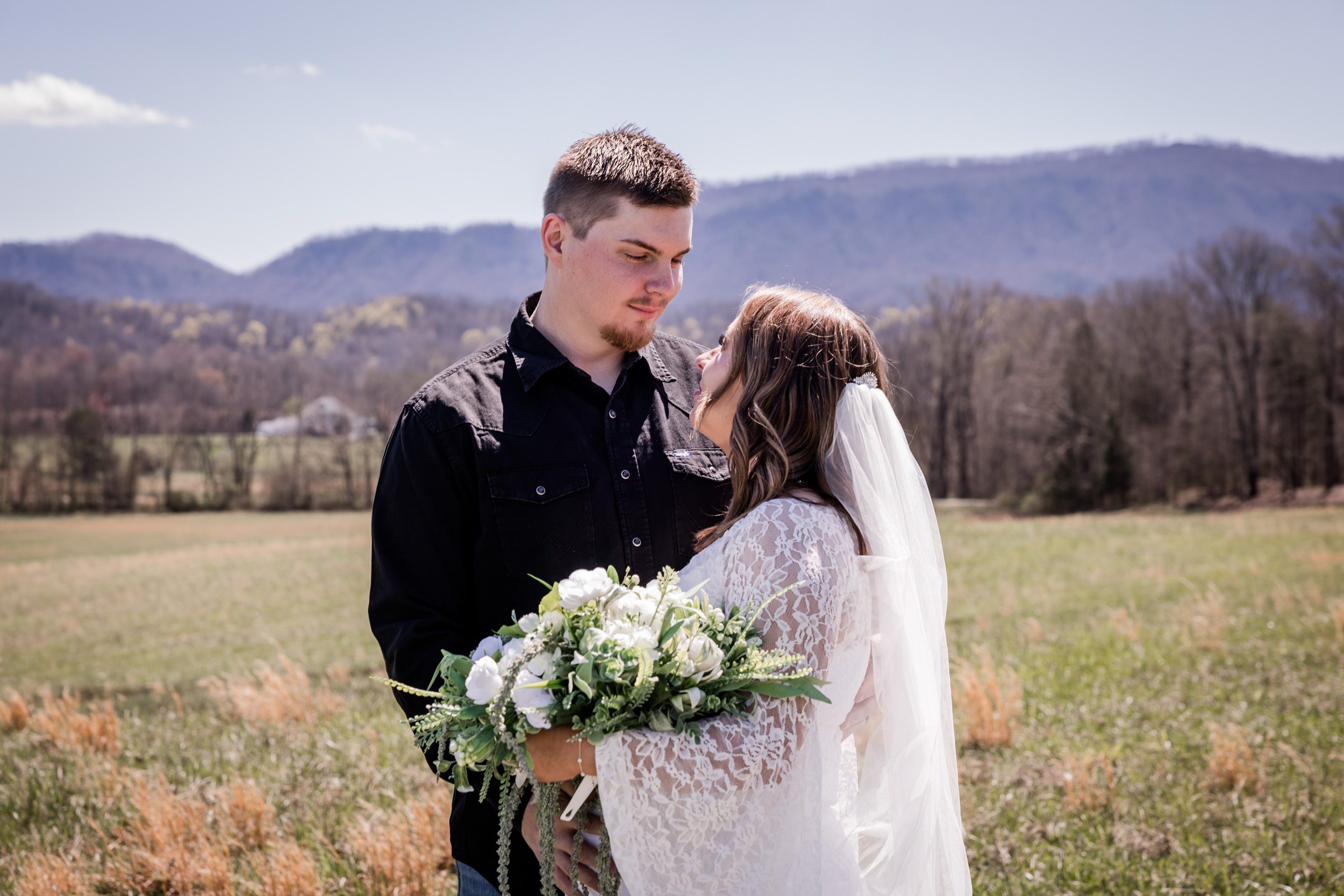 East Tennessee Bride and Groom