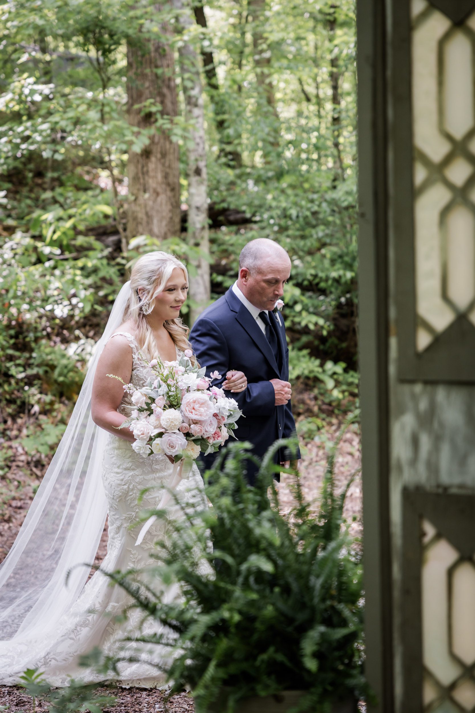 East Tennessee Spring Micro Wedding 