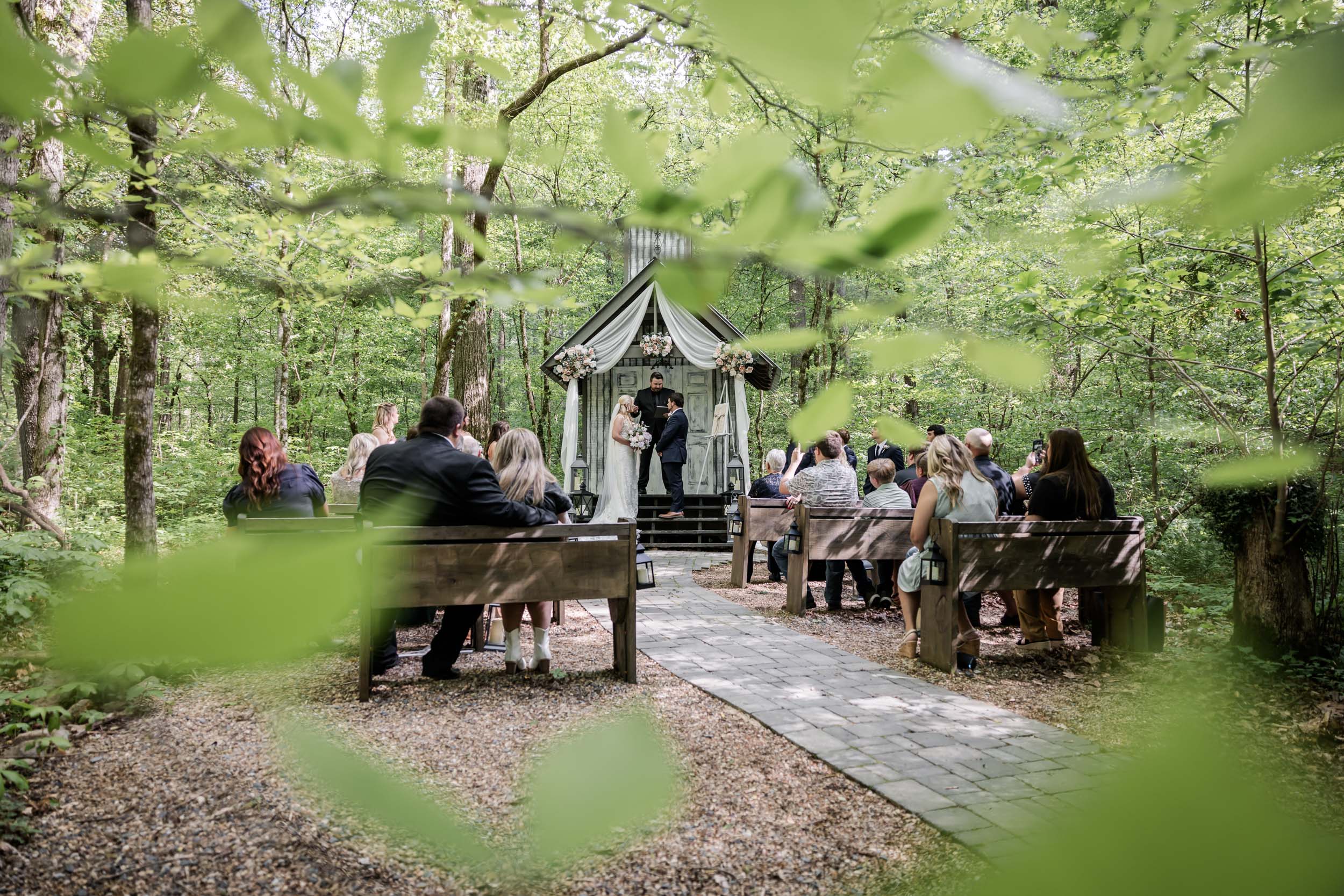 East Tennessee Spring Micro Wedding 