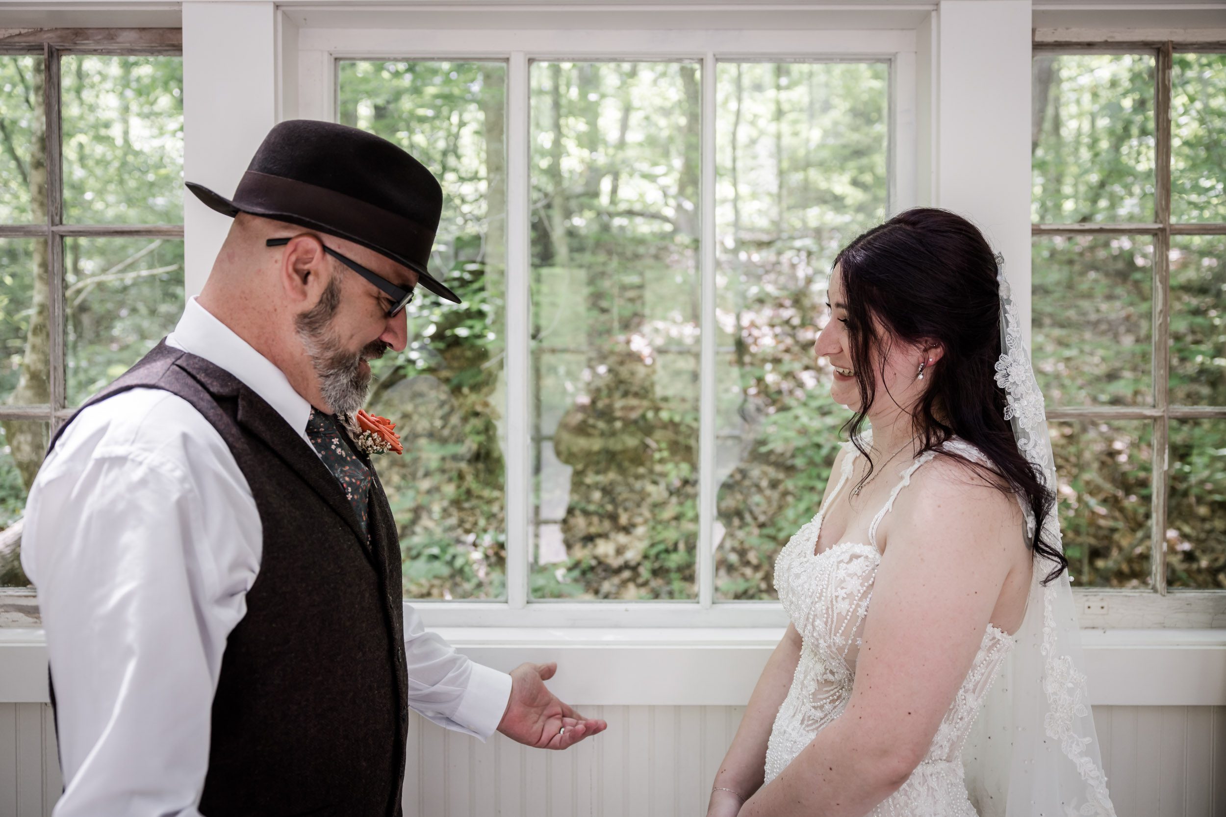 First Look Photo Ideas 