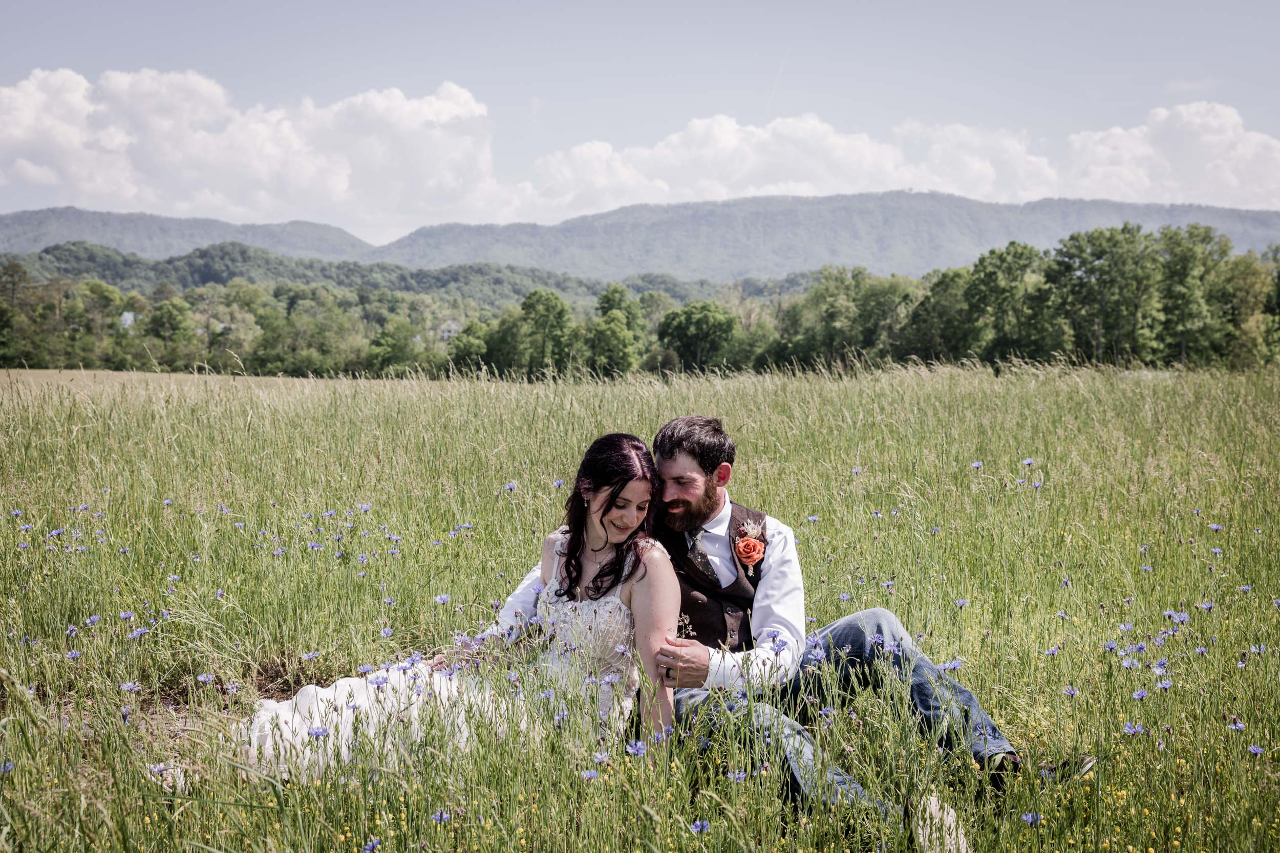 Spring Micro Wedding Photo Ideas 