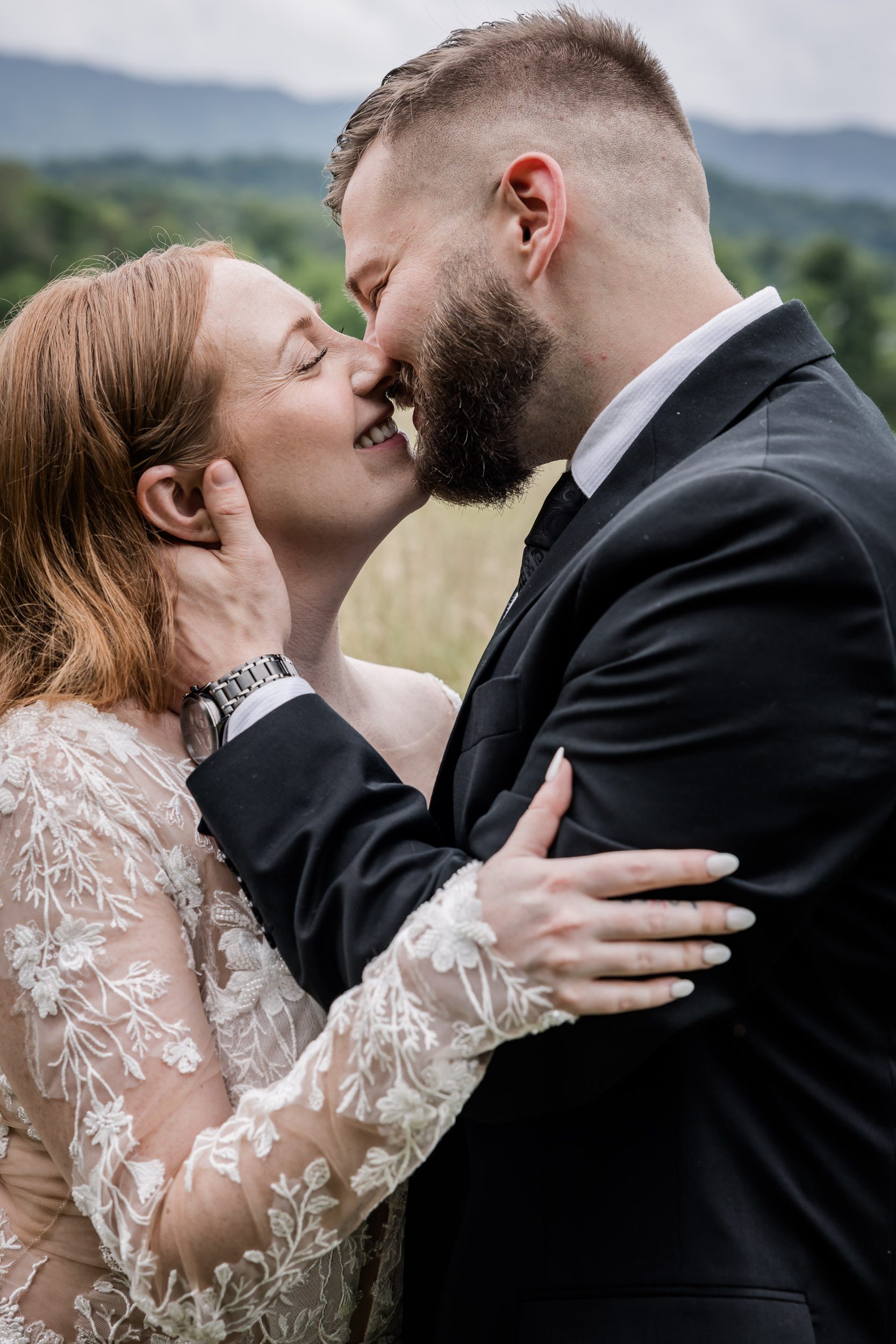 Micro Wedding Bride and Groom 
