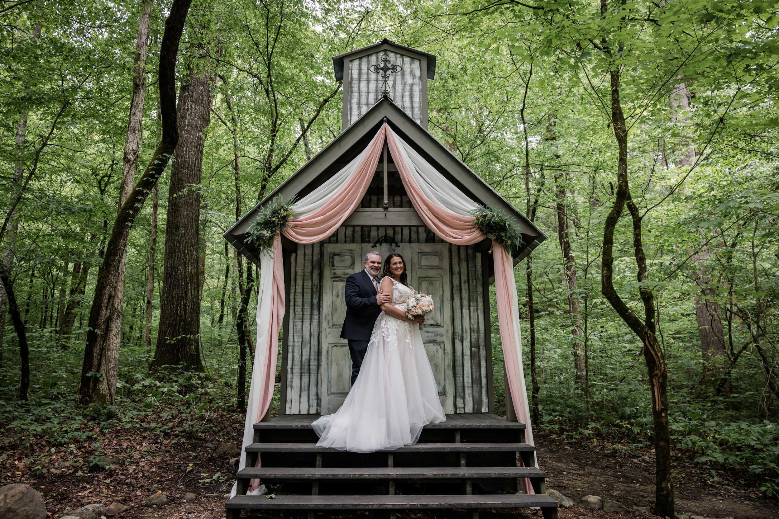East Tennessee Bride and Groom