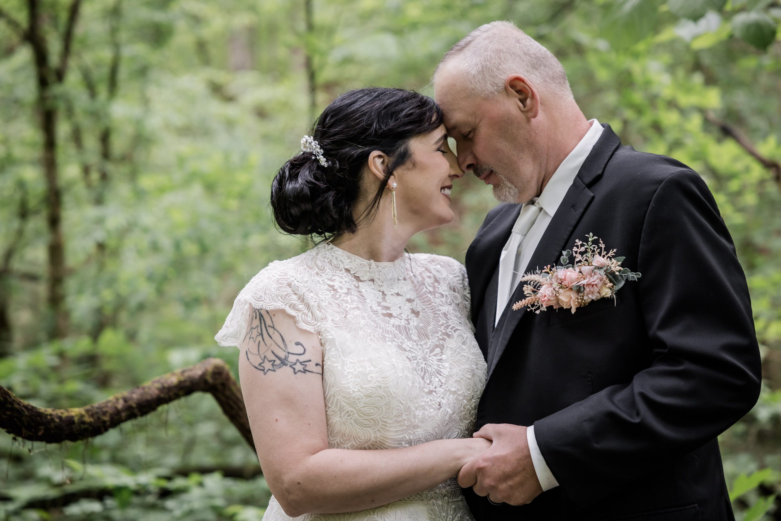 East Tennessee Elopement Photographer 
