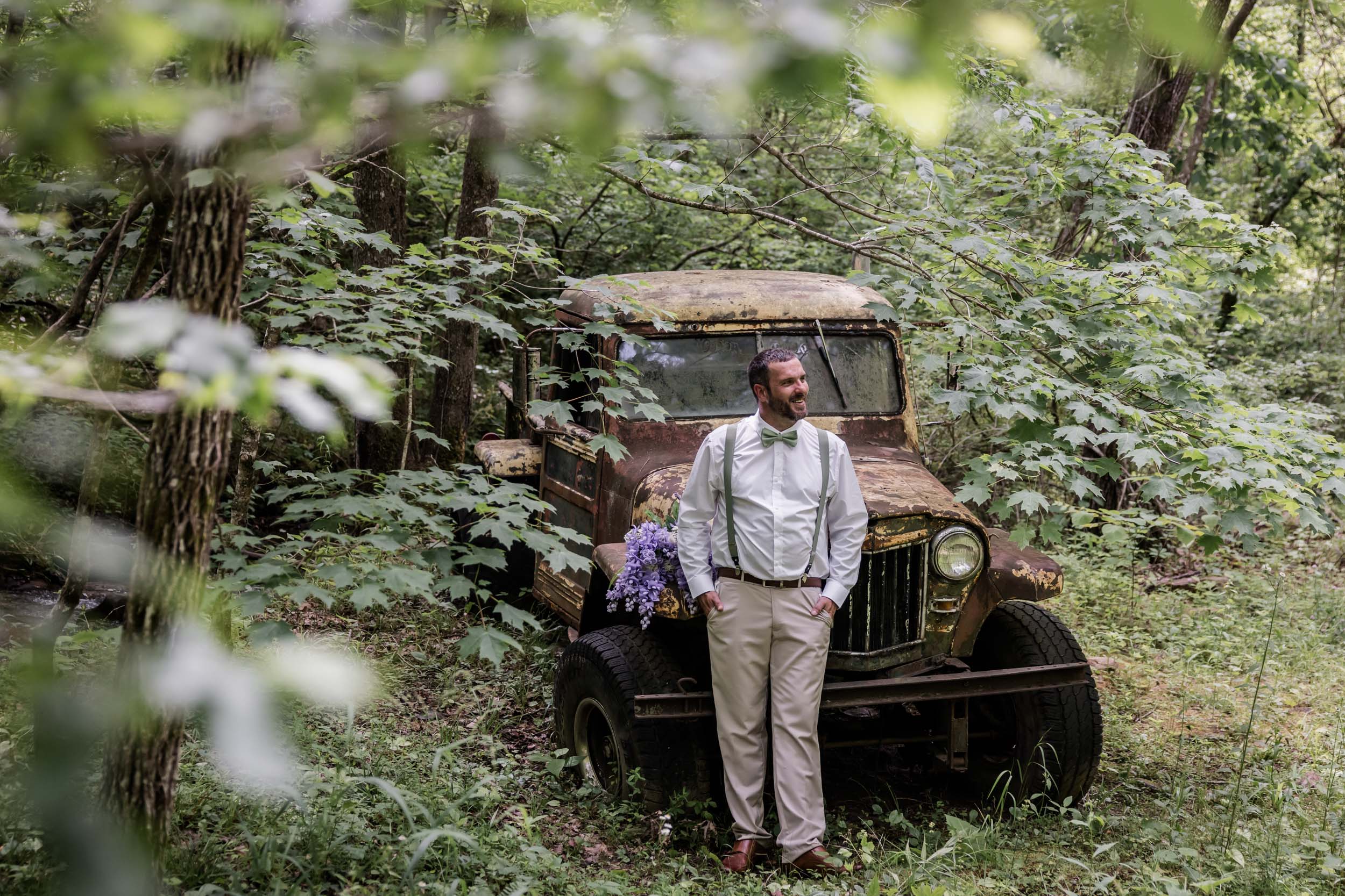 Relaxed Spring Micro Wedding