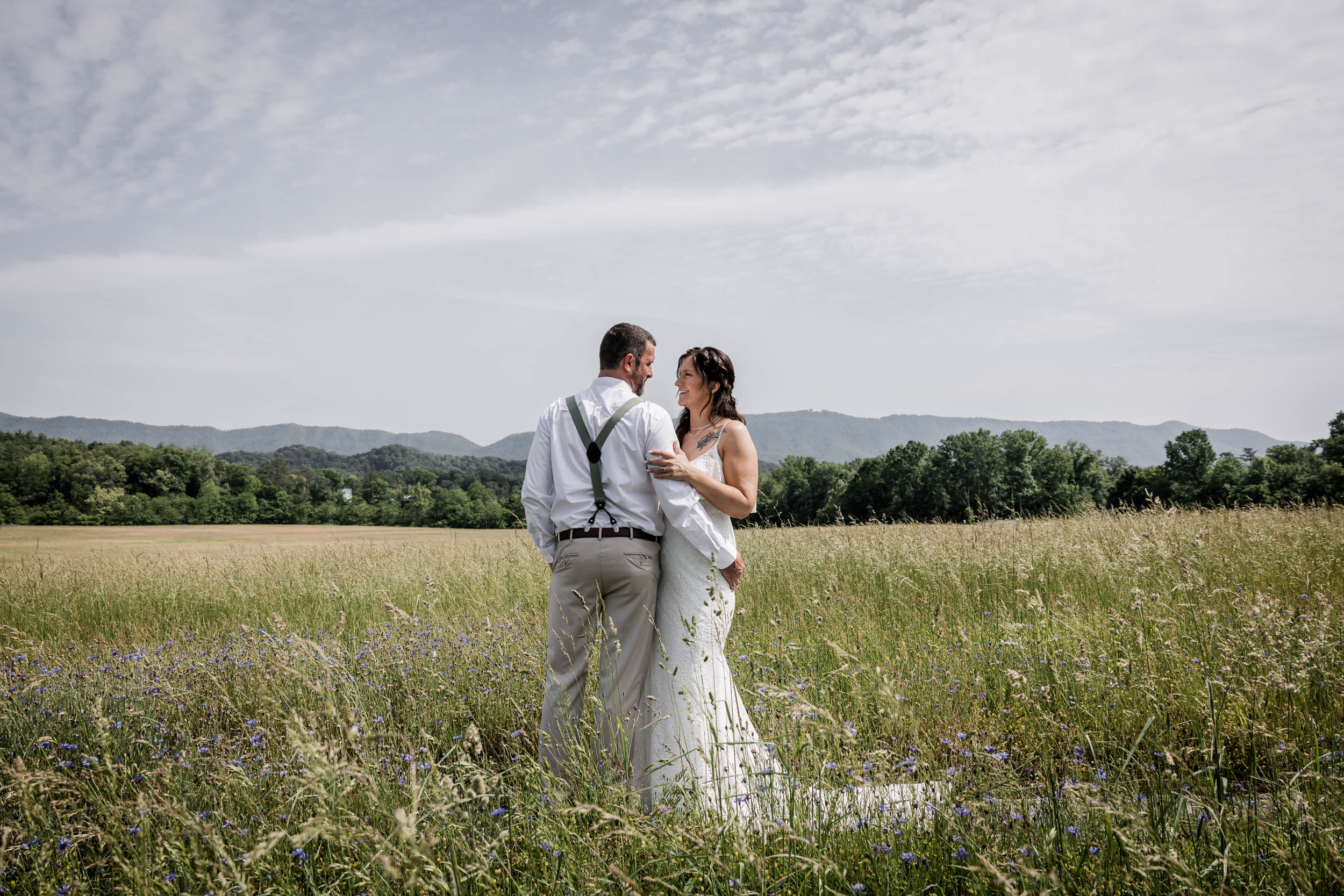 Relaxed Spring Micro Wedding