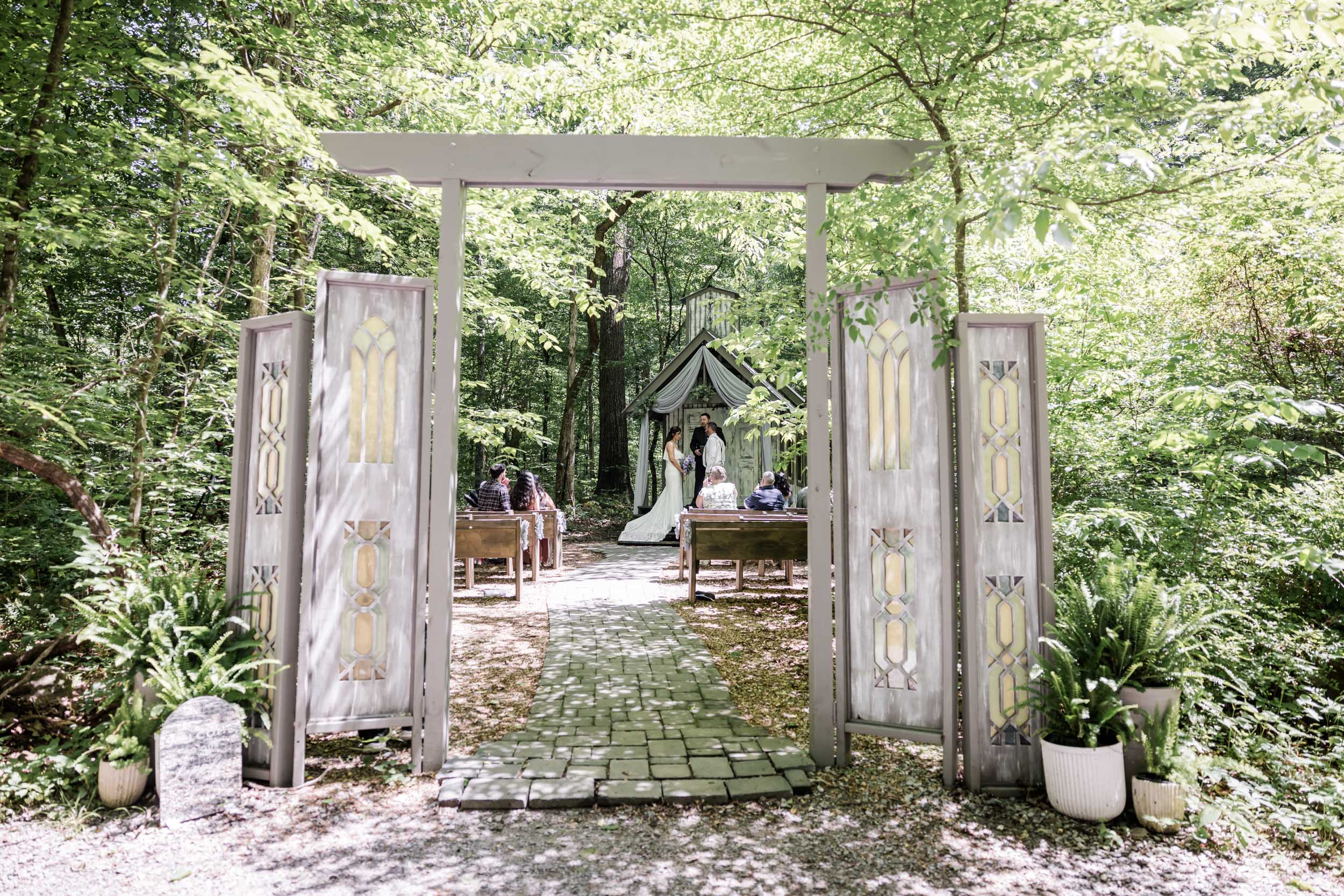 Relaxed Spring Micro Wedding