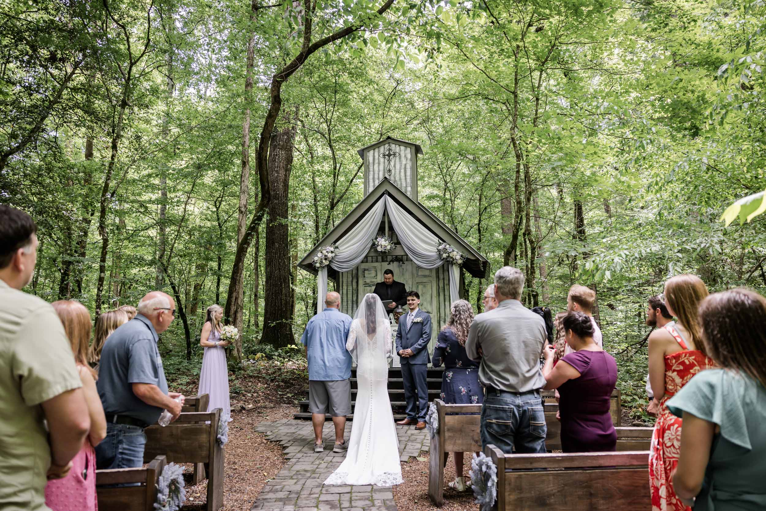 Romantic Spring Micro Wedding
