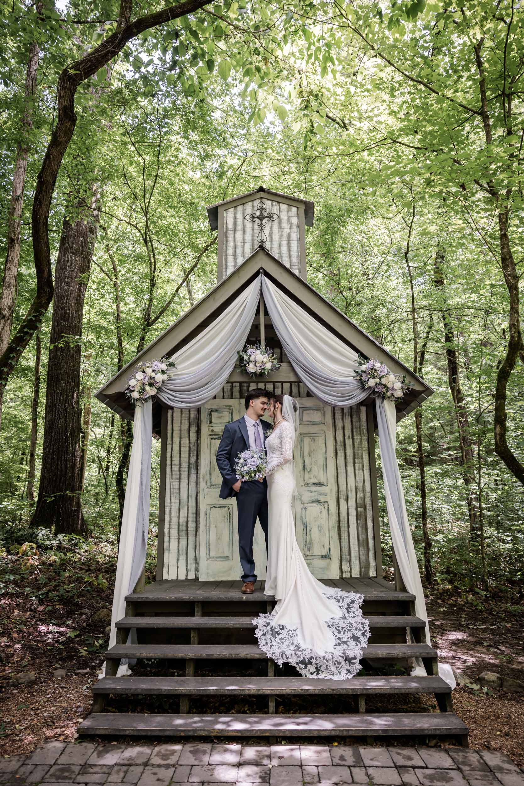 East Tennessee Wedding Photographer