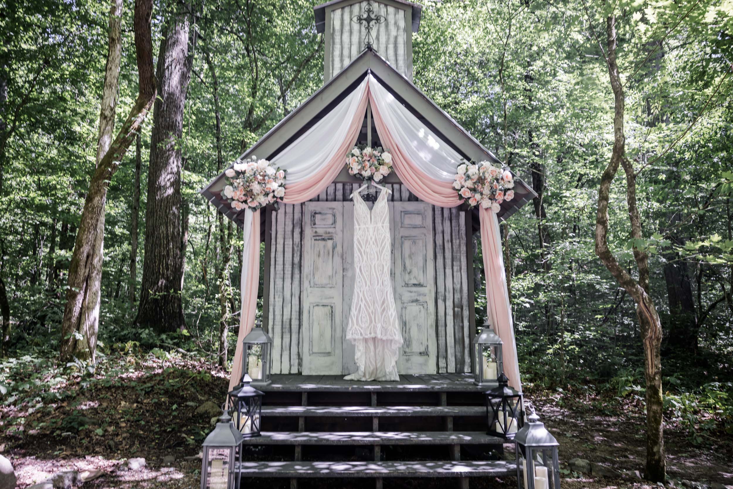 Blush and Bashful Micro Wedding 