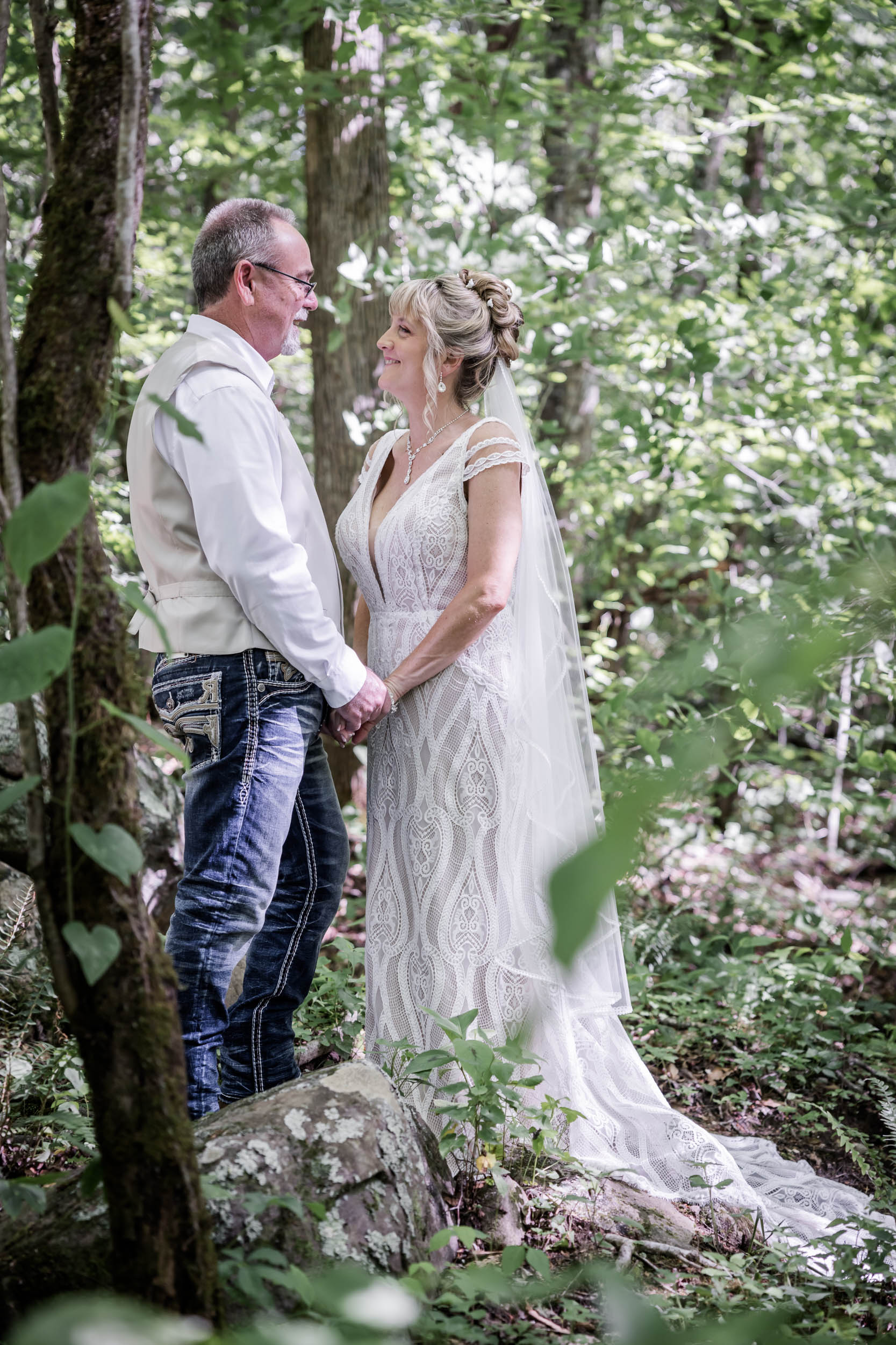 Smoky Mountain Bride and Groom 