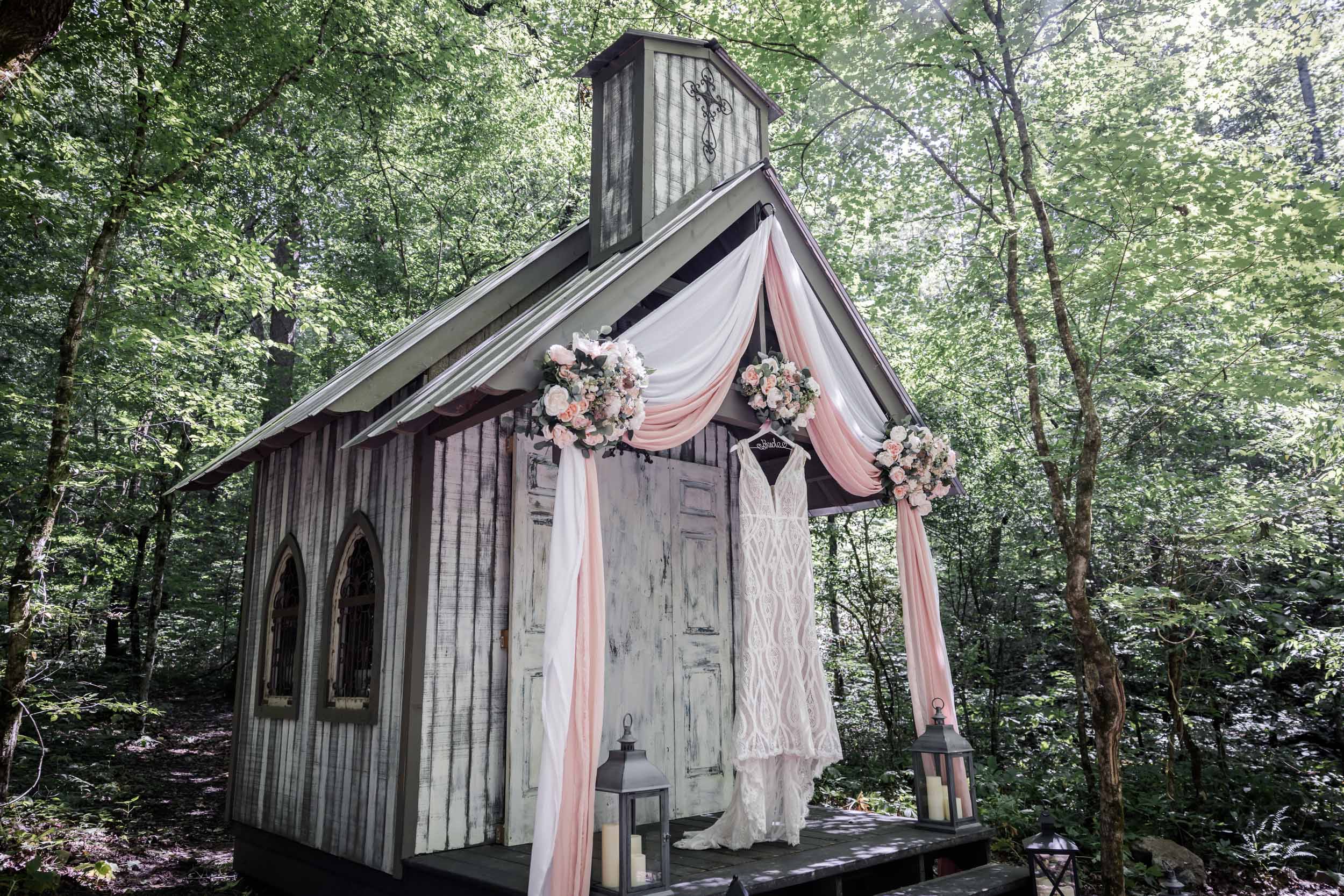 Blush and Bashful Micro Wedding 