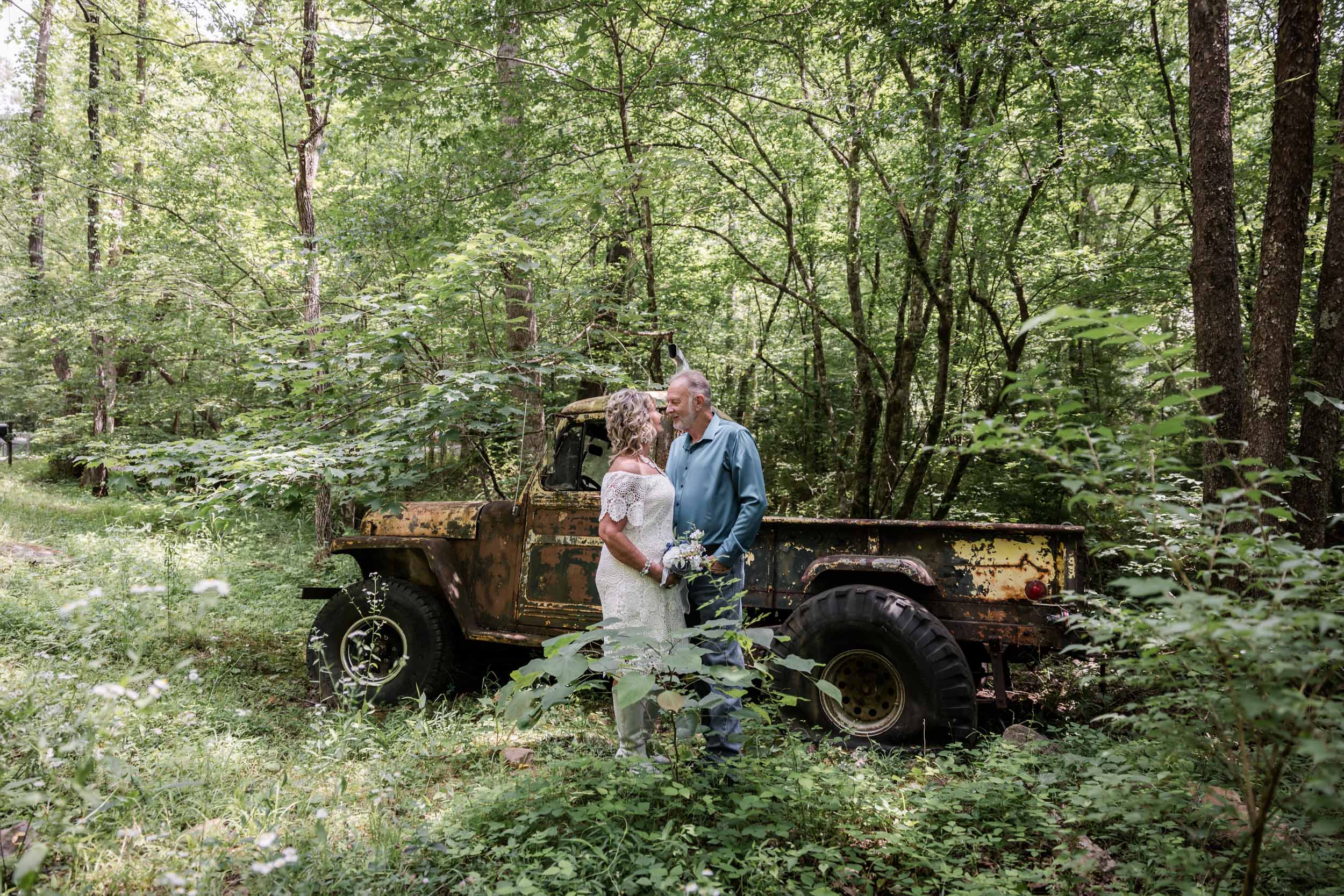 Jeep Truck Wedding Photos 