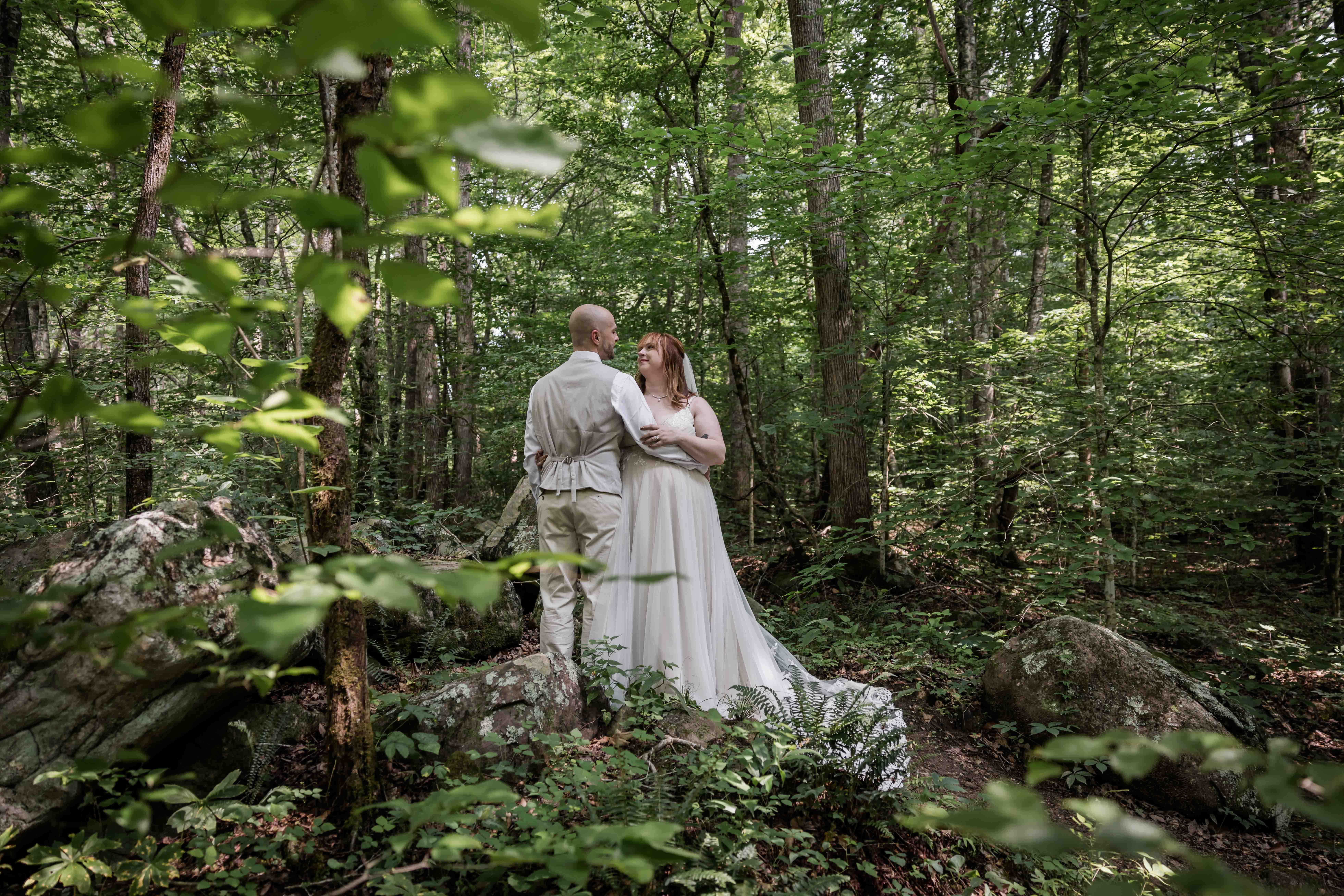 Simple Forest Micro Wedding 